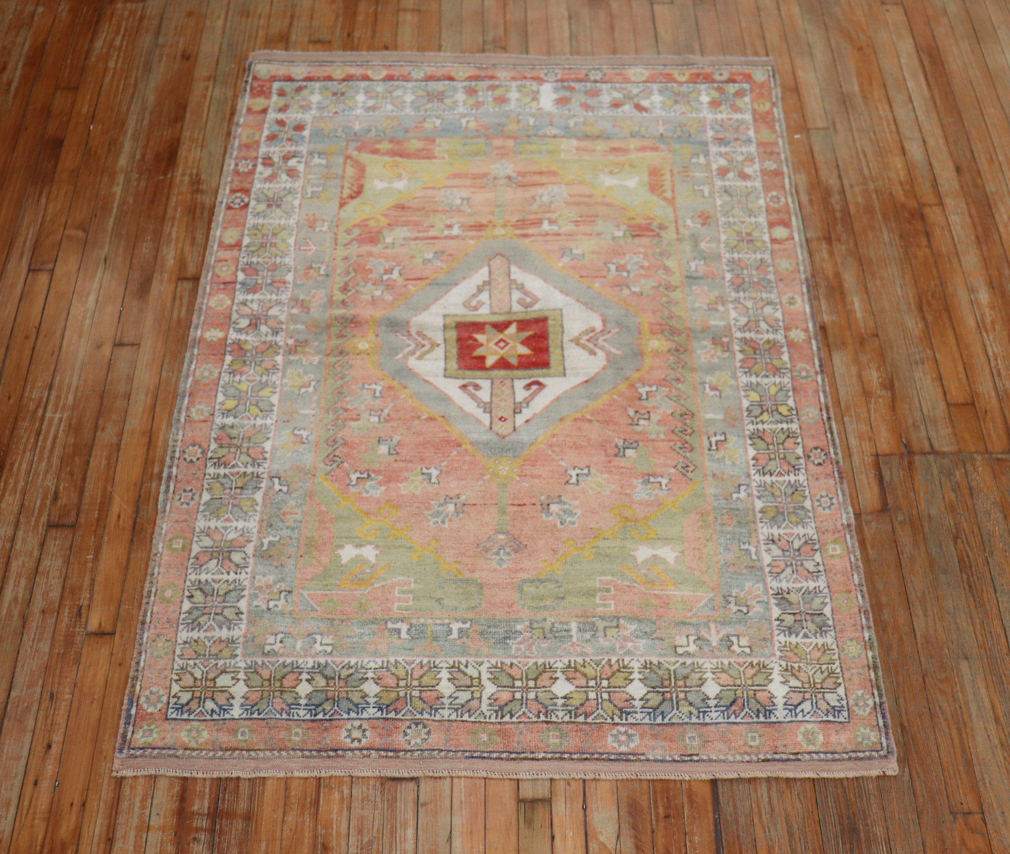 Lovely mid-20th century Turkish Dazkiri Central Anatolian rug.

Size: 4'7