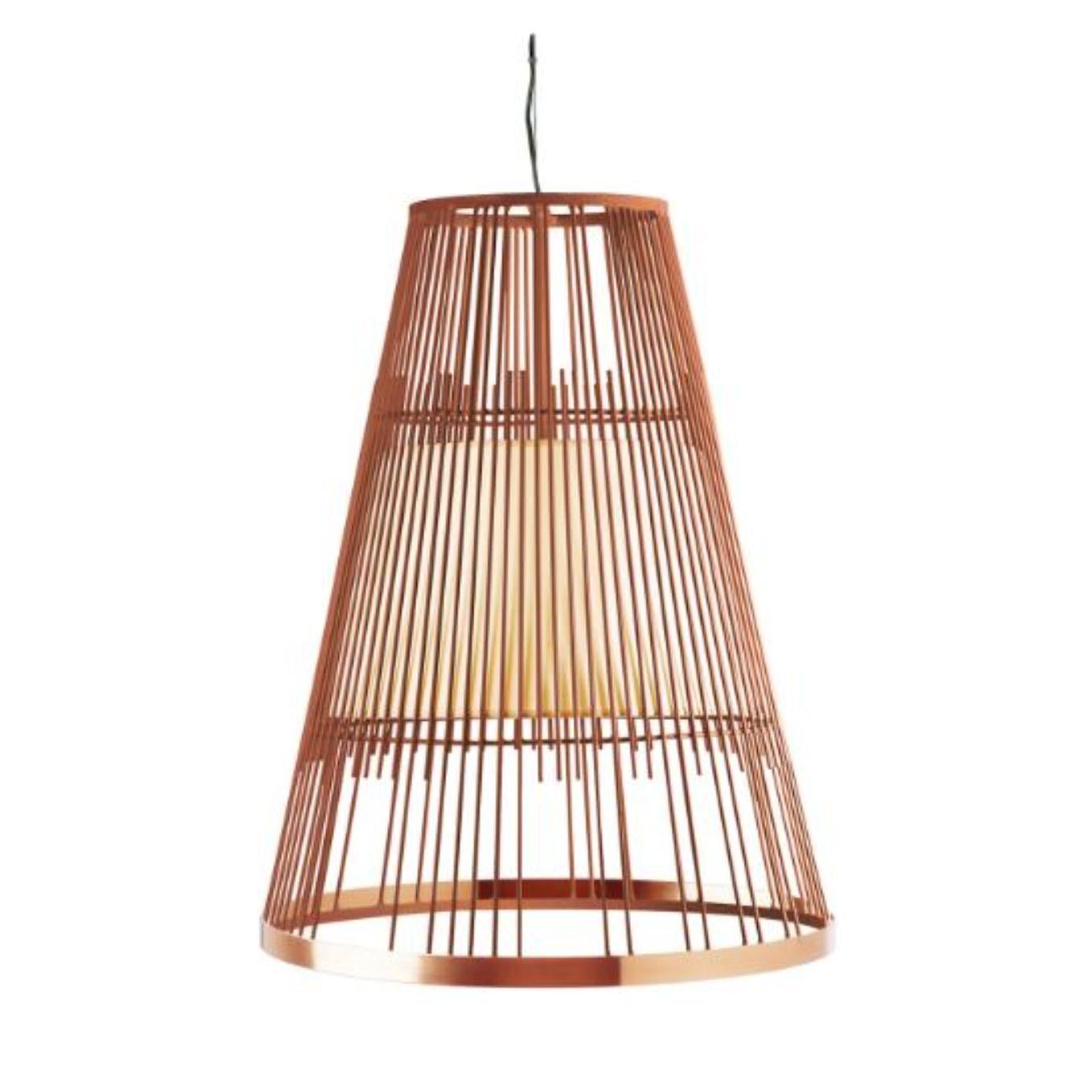 Salmon up suspension lamp with copper ring by Dooq.
Dimensions: W 55 x D 55 x H 72 cm.
Materials: lacquered metal, polished or brushed metal, copper.
abat-jour: cotton
Also available in different colors and