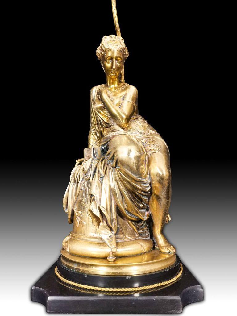Lammholz-Tischlampe aus vergoldeter Bronze, 19. Jahrhundert (Handgefertigt) im Angebot