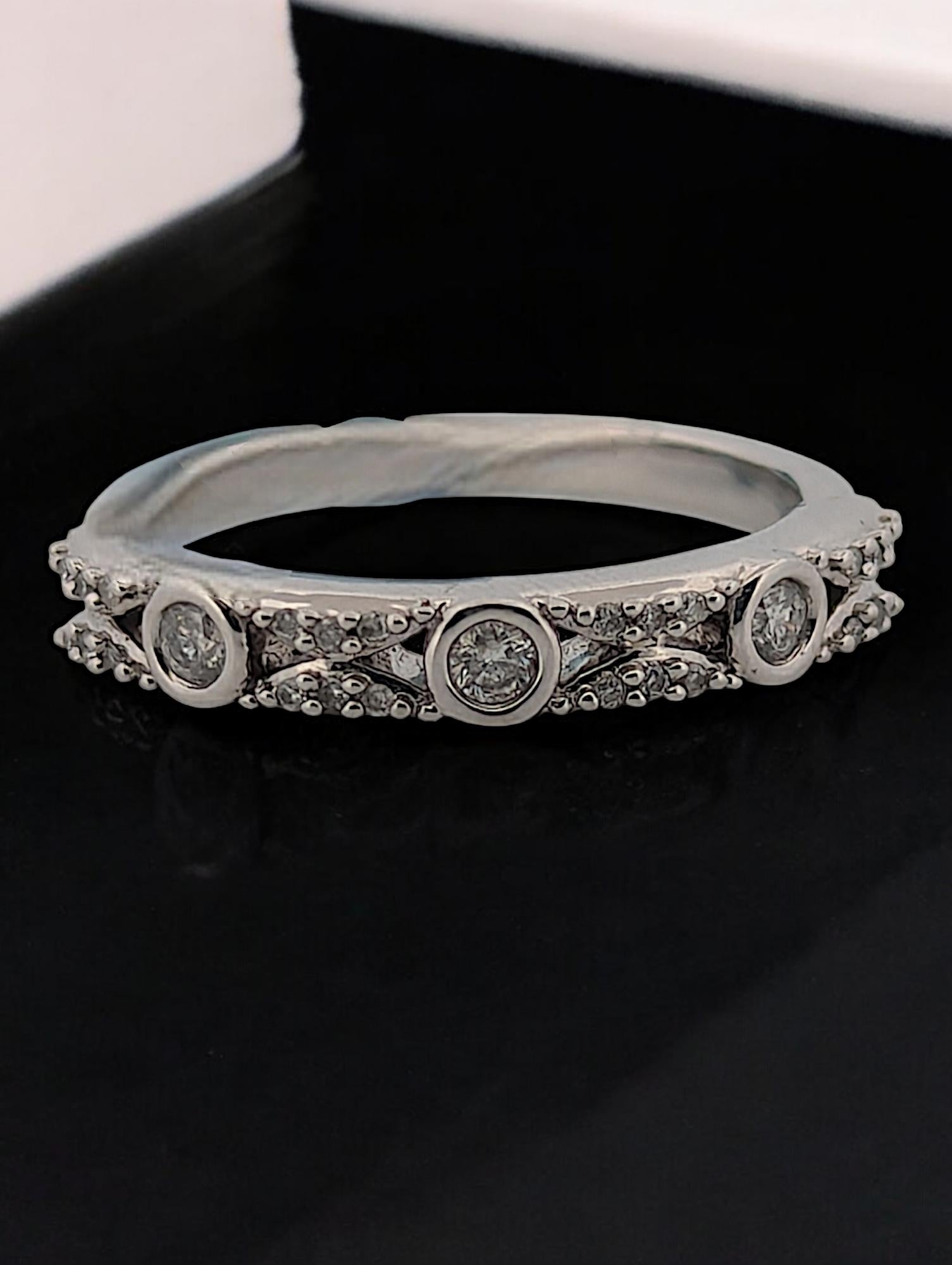 💎 Salome  10K White Gold Diamond Ring – 0.25 CT, Size 6.75

Understated elegance meets timeless charm with the Salome Diamond Ring, a delicate yet radiant piece crafted in solid 10K white gold and set with 0.25 carats of sparkling diamonds. Perfect