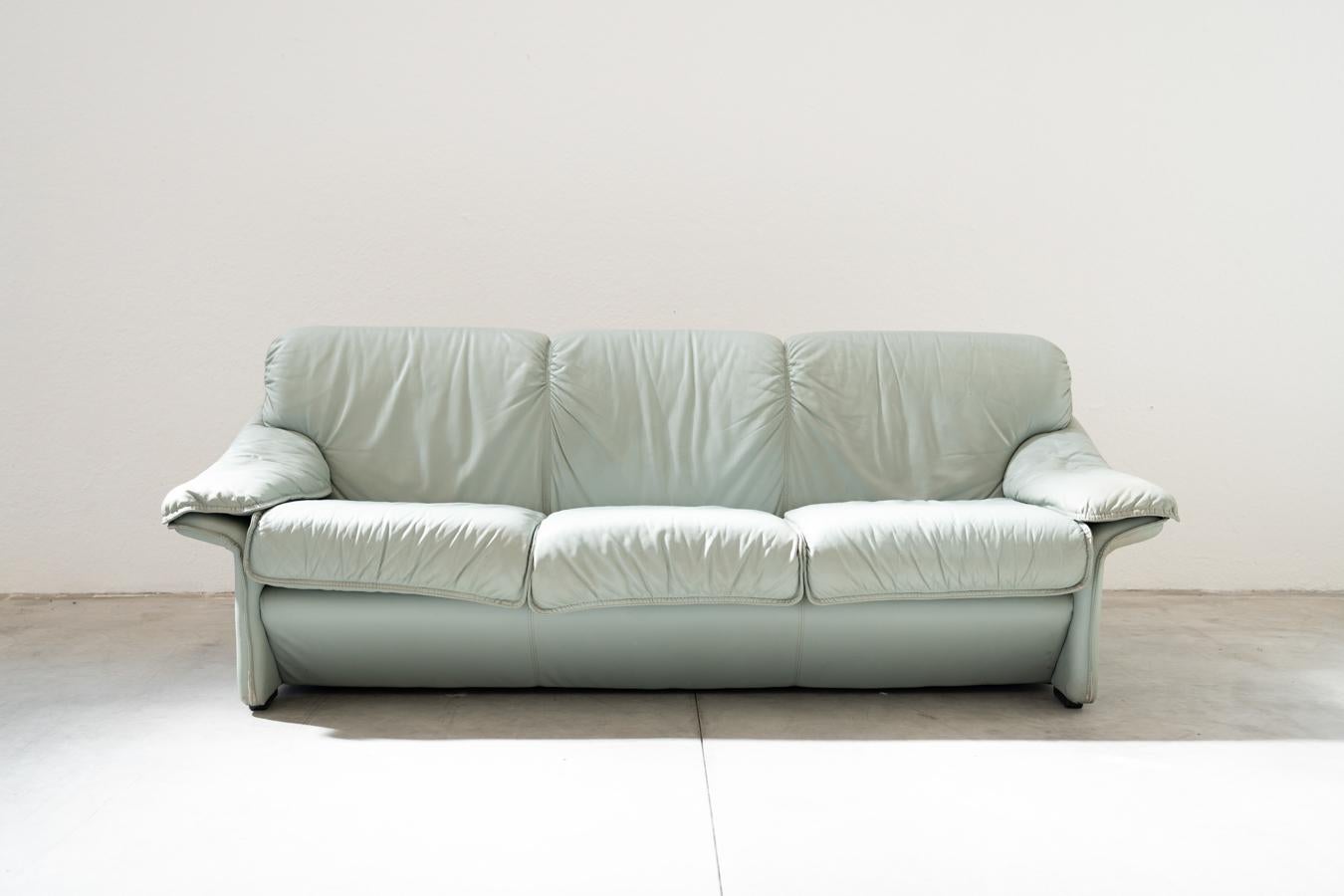 FD SALOTTI light blue faux leather complete living room For Sale 5