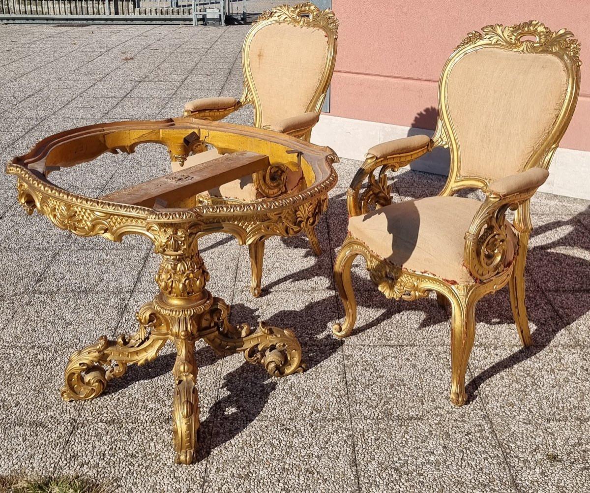 European Salotto nobiliare intagliato e dorato, stile Carlo X – XIX secolo. in vendita