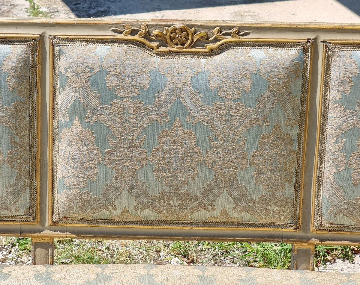 European Salotto veneto laccato e dorato in foglia oro, fine XVIII secolo in vendita