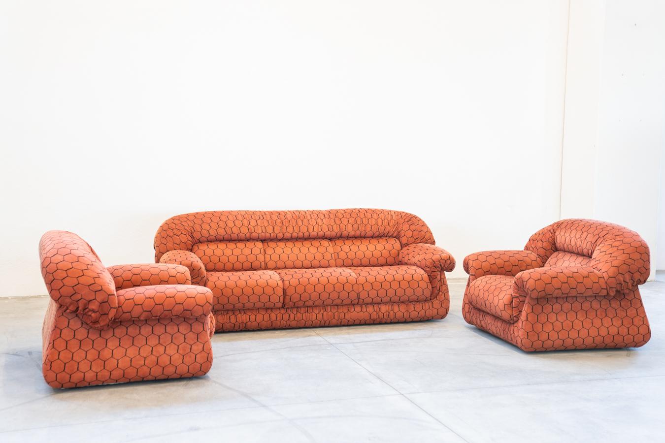 Vintage living room, club style, consisting of 3-seater sofa and 2 armchairs, 				years'7 For Sale 10