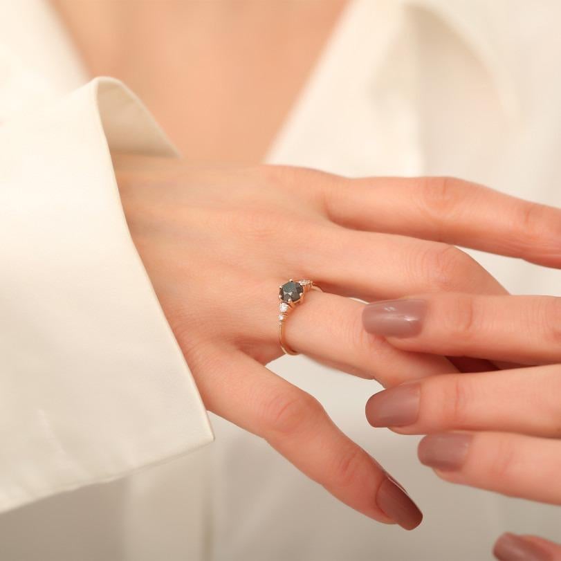 Modern Salt And Pepper 1.63ct Diamond Ring For Sale