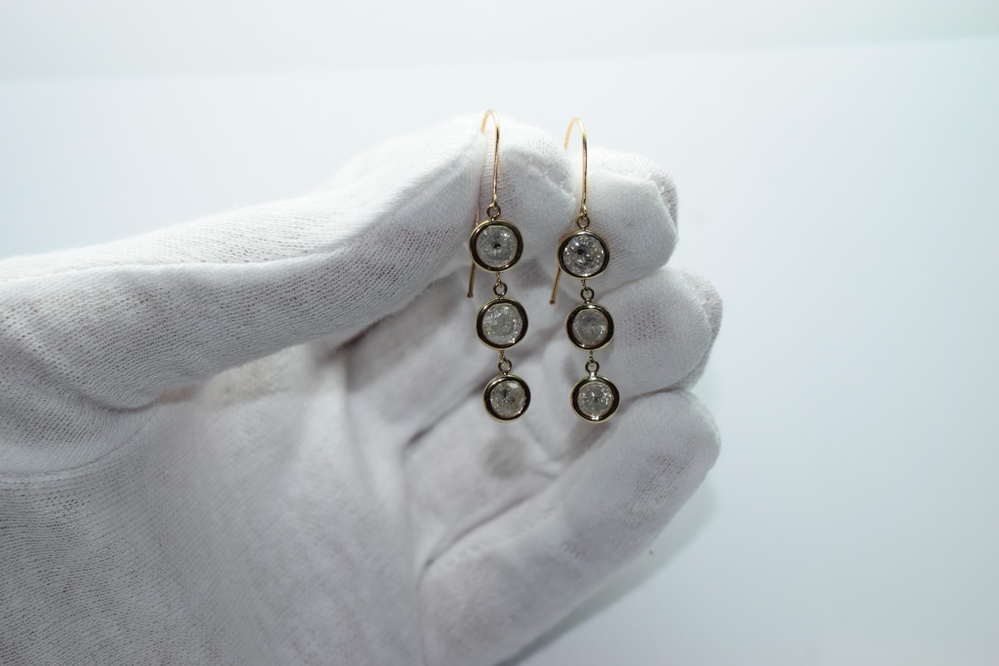 Salt and pepper diamond earrings 4ct diamond earrings dangling 14KT gold For Sale 2