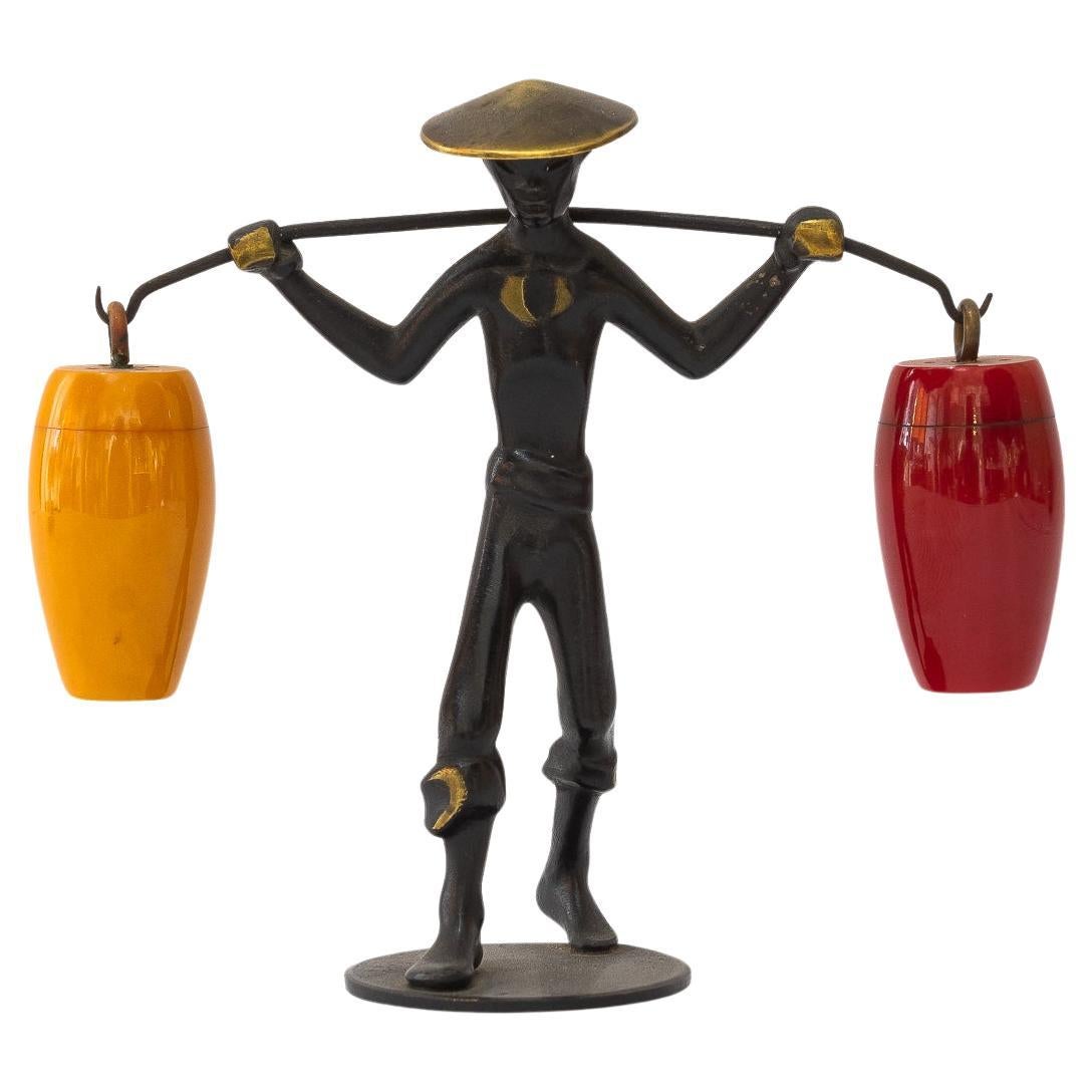 Salz- und Pfefferstreuerhalter Chinesische Figur von Richard Rohac um 1950