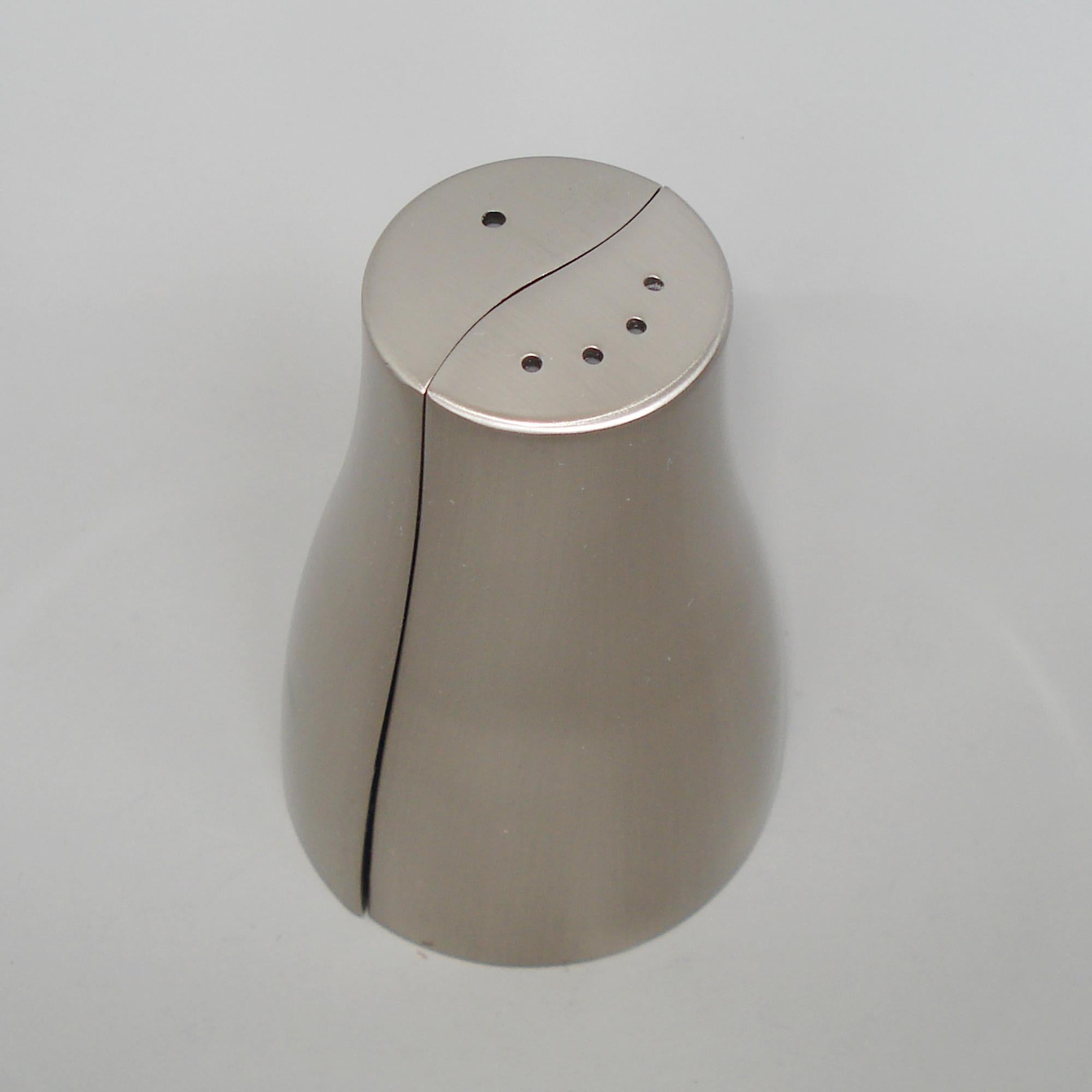 Suisse Set de salières et poivrières par Jona Design/One en vente