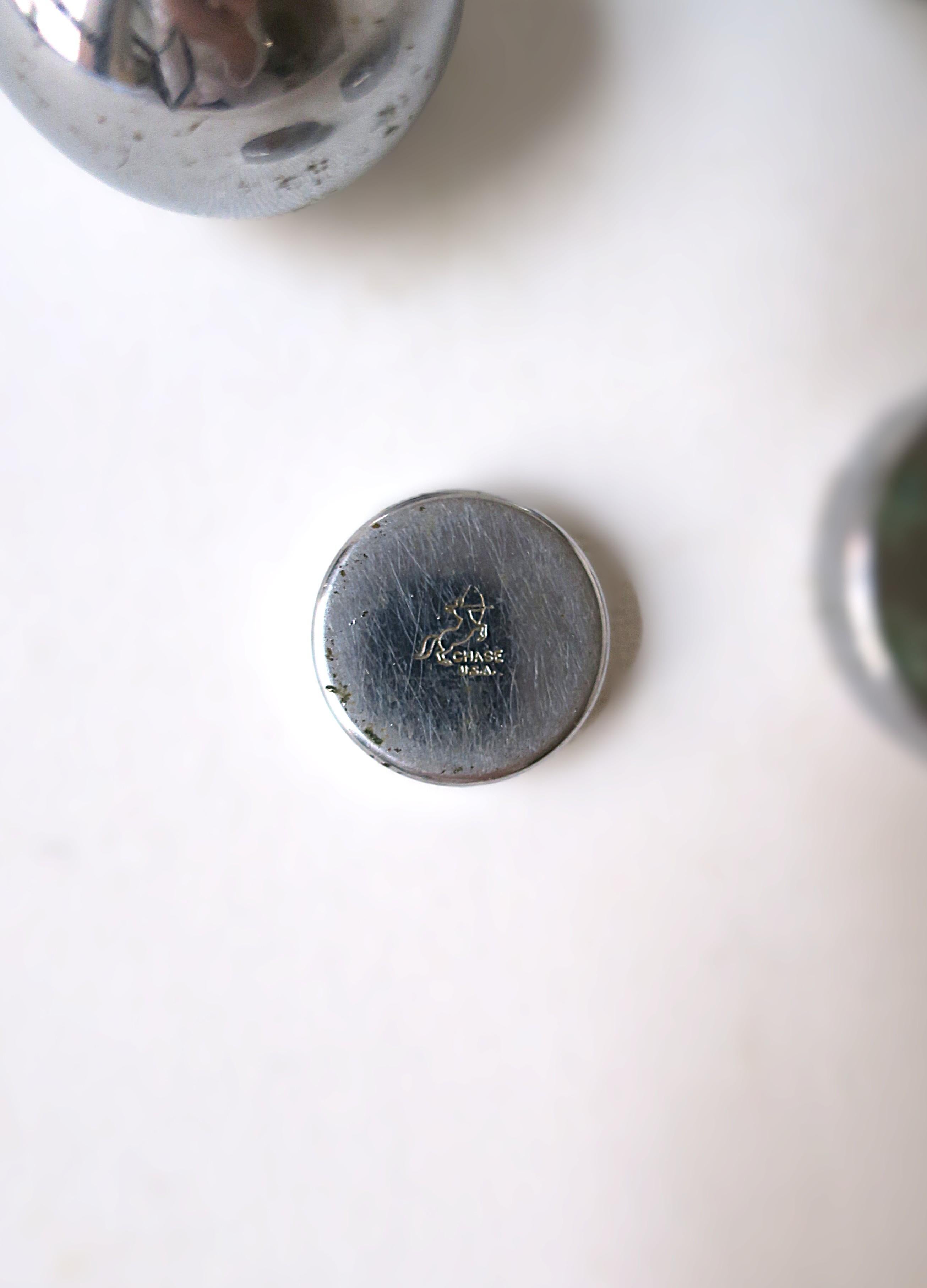 Salt and Pepper Shakers, Modern, Russel Wright for Chase, 1935 im Angebot 2