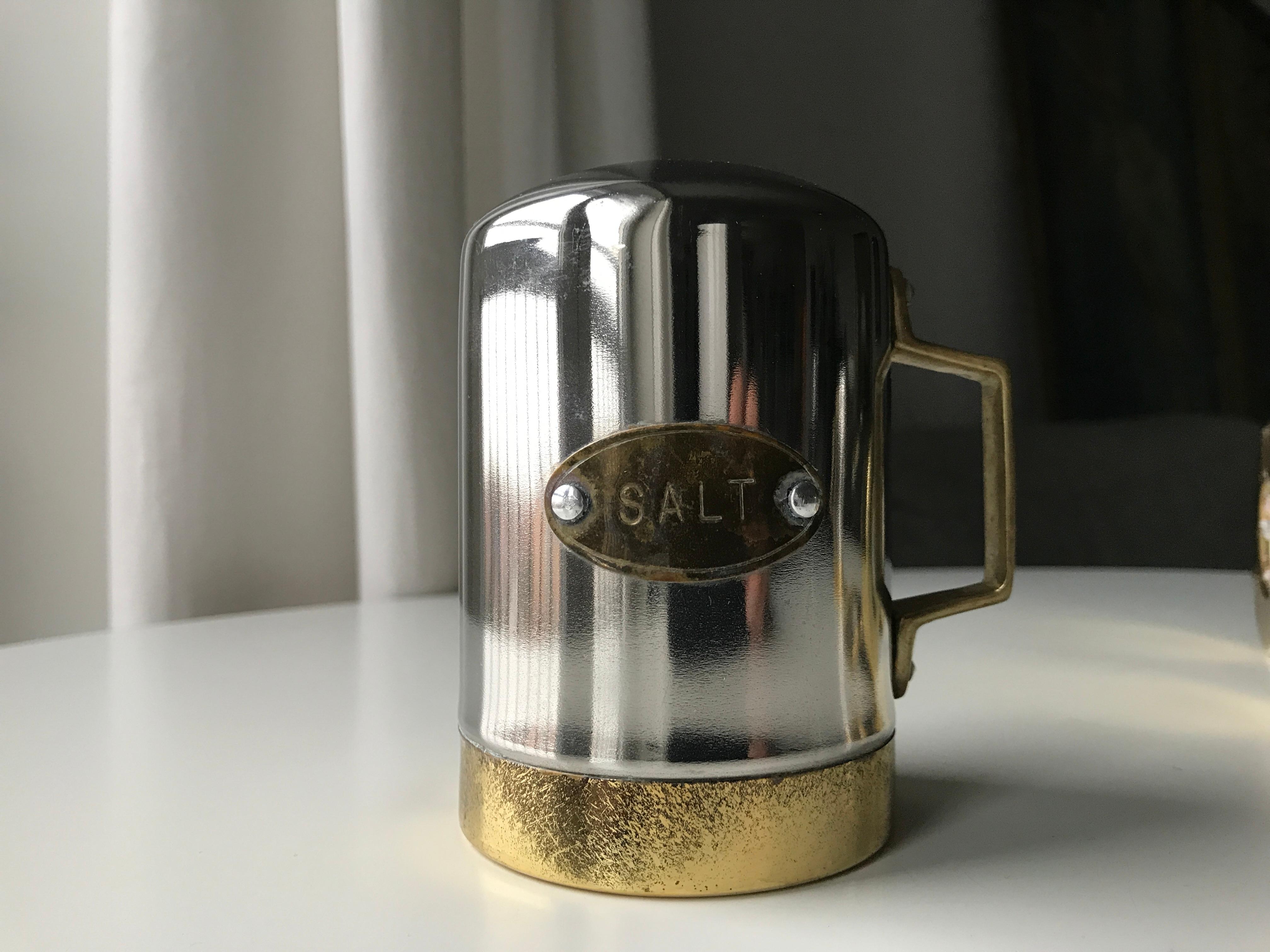 Salt and Pepper Space Age Vintage Diner Set, 1960s Chrome and Brass For Sale 7