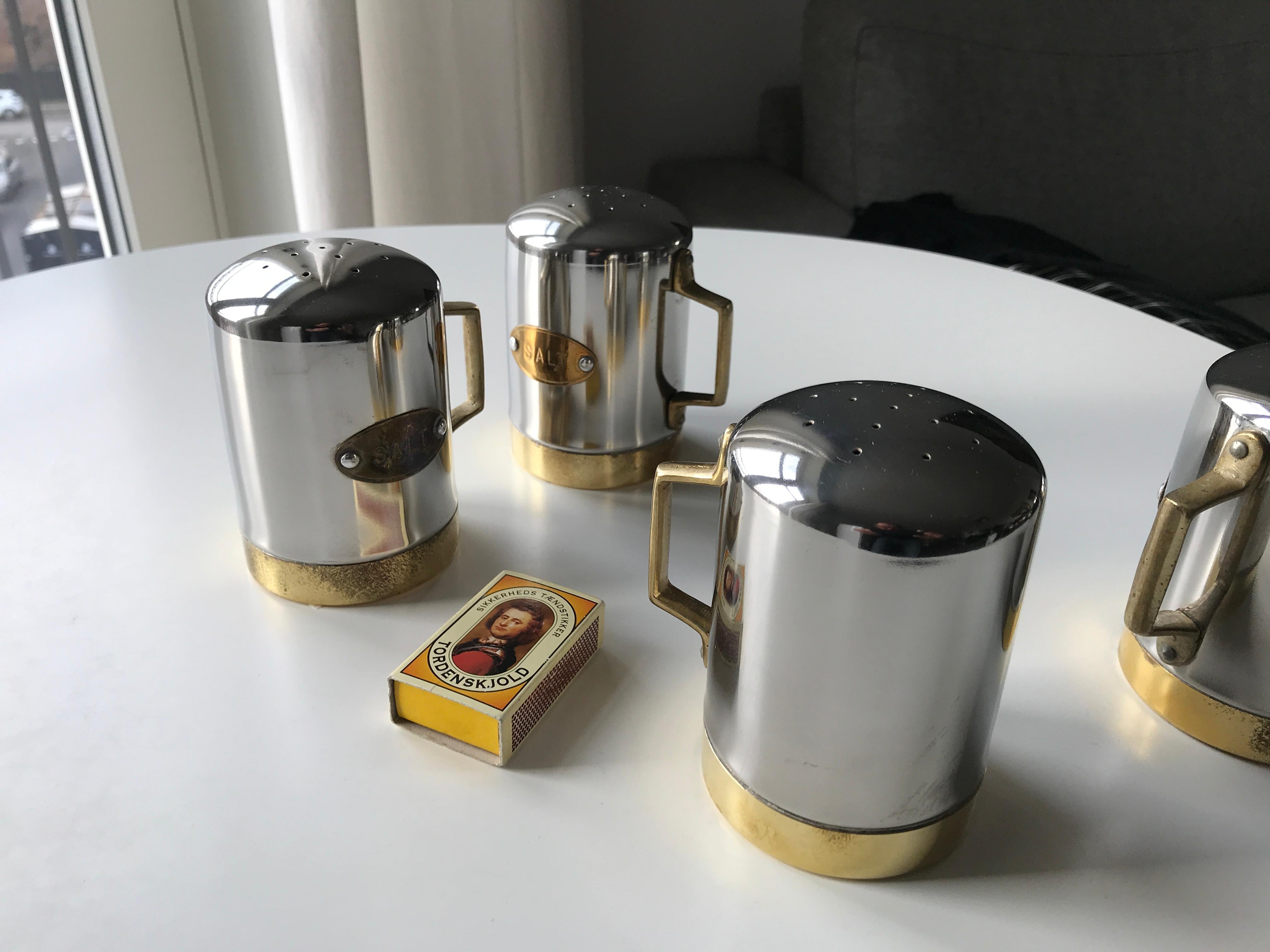 Salt and Pepper Space Age Vintage Diner Set, 1960s Chrome and Brass For Sale 13