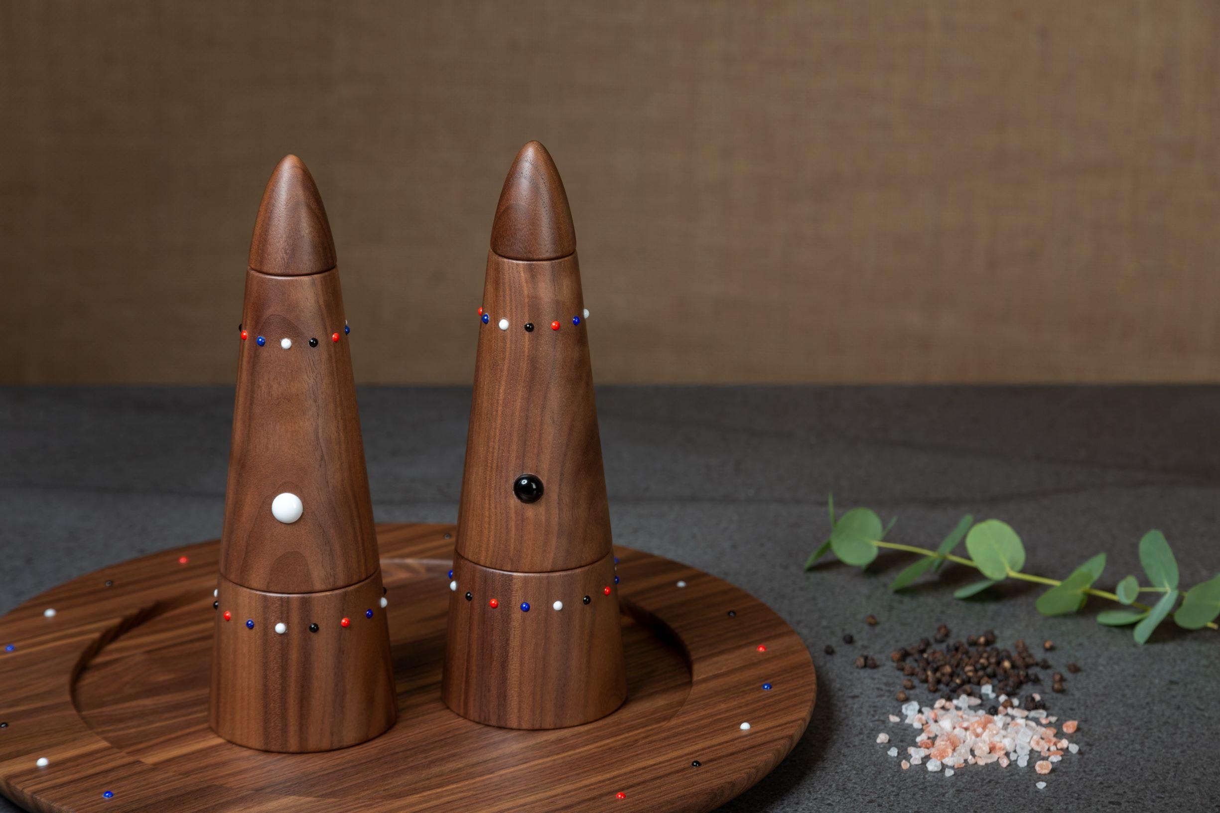salt grinder wooden