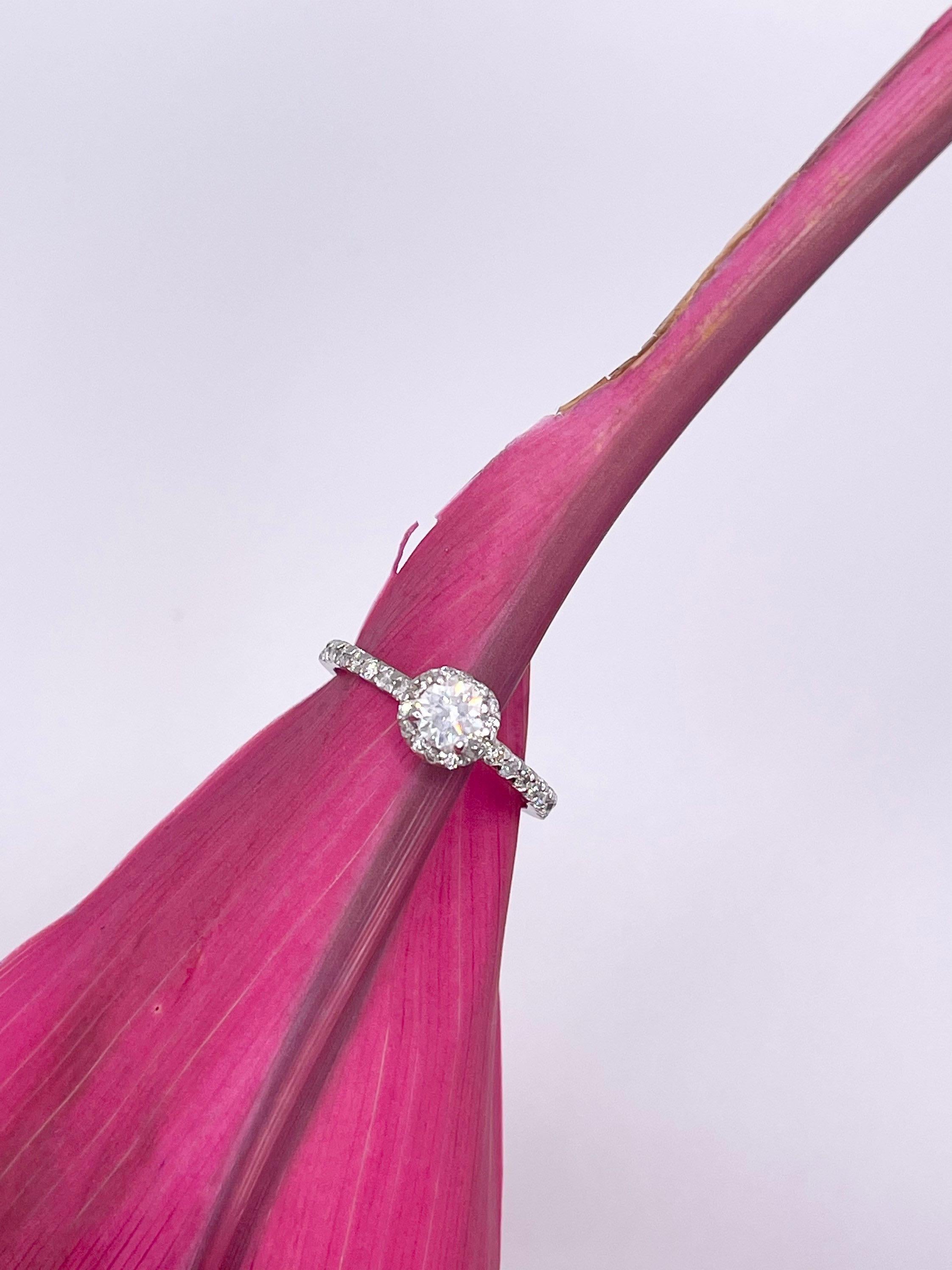 This ring is called salt and pepper diamond ring, why?
The diamonds are at I clarity resembling salt and pepper but dont get that stand in a way of this beauty, salt and pepper diamonds are known to be different because each ring presents its own