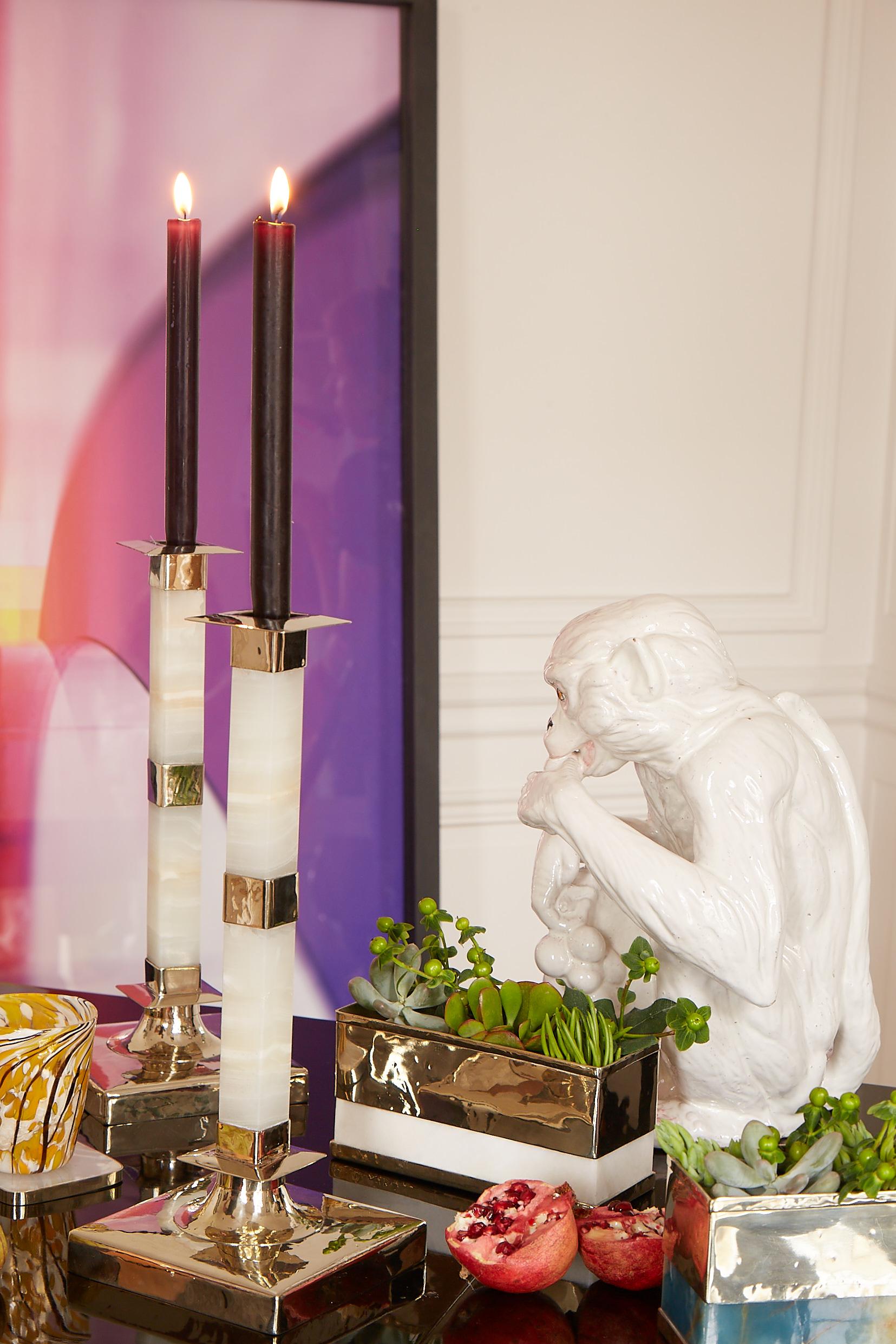 Flache Blumenvase aus Alpaka, Silber und cremefarbenem Onyx von Salta im Zustand „Neu“ im Angebot in Buenos Aires, AR