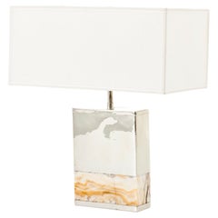 Petite lampe de bureau rectangulaire Salta en alpaga et pierre d'onyx argentés