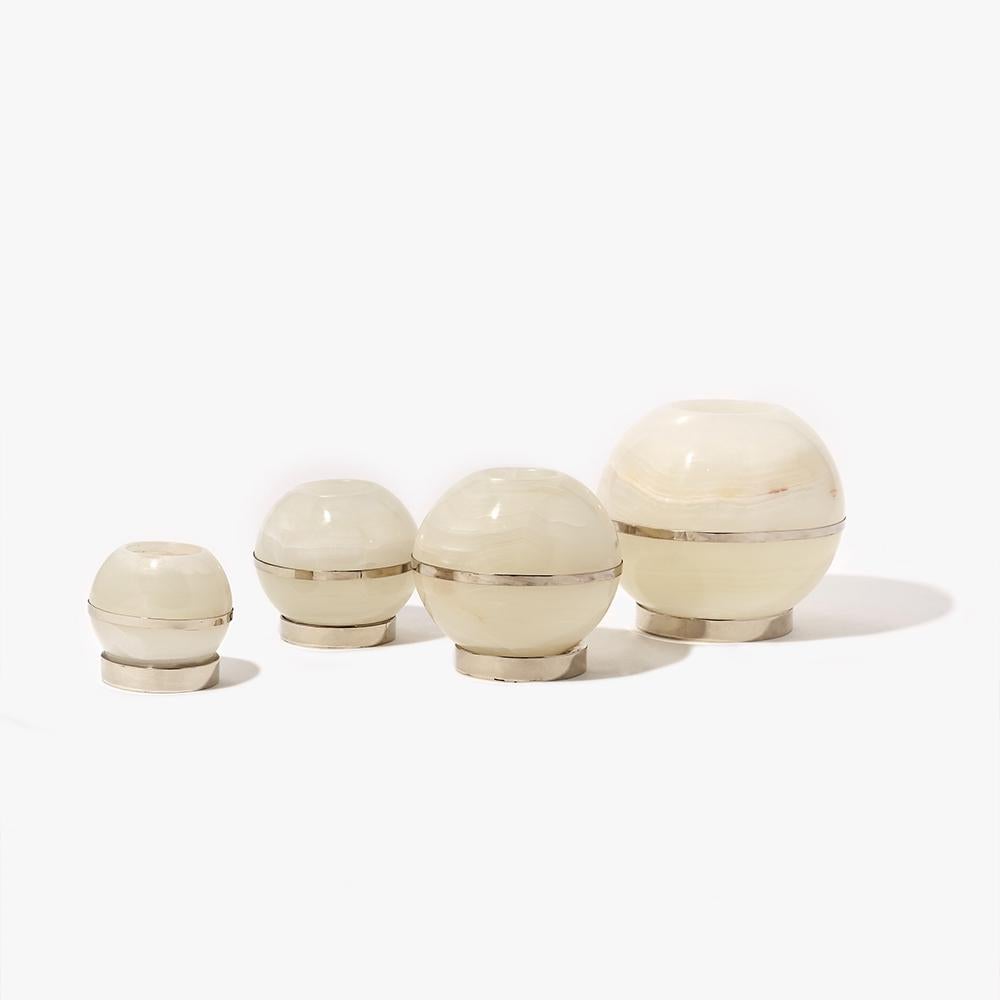 Organic Modern Salta Small Round Candleholder, Alpaca Silver & Cream Natural Onyx Stone For Sale
