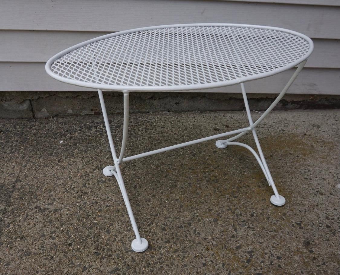 Salterini Maurizio Tempestini Four-Piece Wrought Iron Patio Set Clam Shell Style In Good Condition In West Hartford, CT