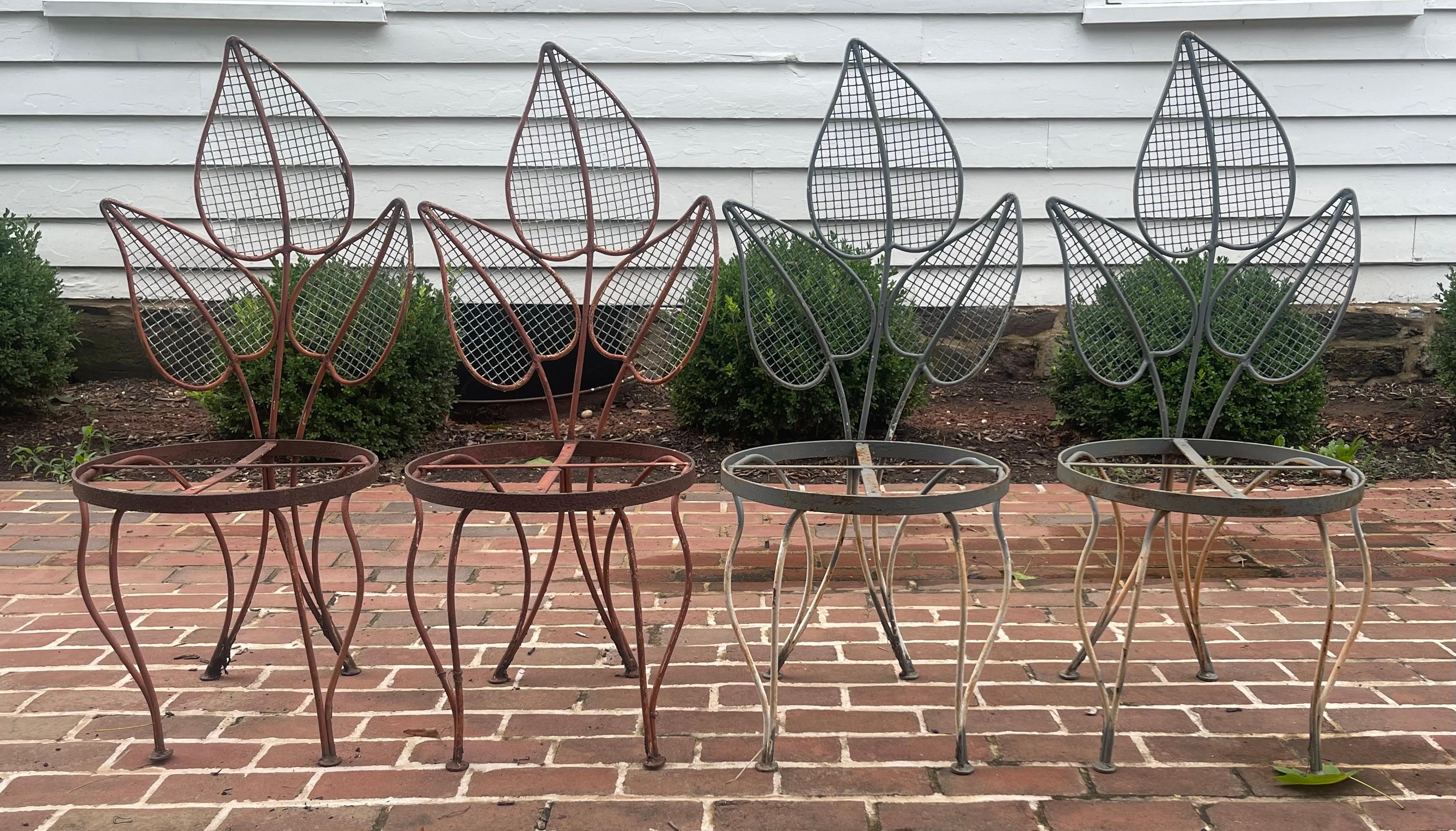 Chic set of tropical modern patio chairs attributed to Tempestini for Salterini. 