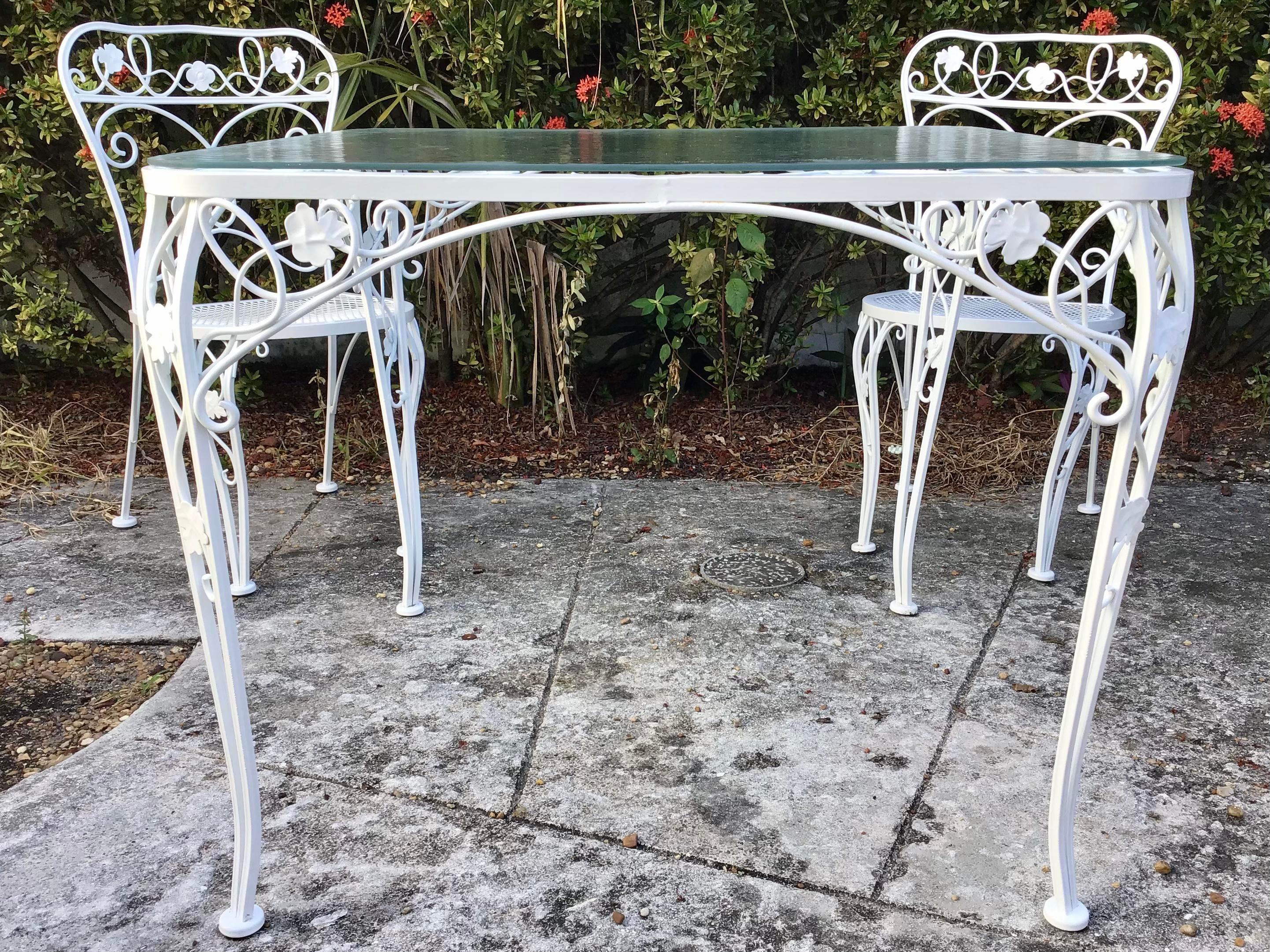 Salterini Patio Dining Table and Pair of Chairs, Set of 3 In Good Condition In Los Angeles, CA