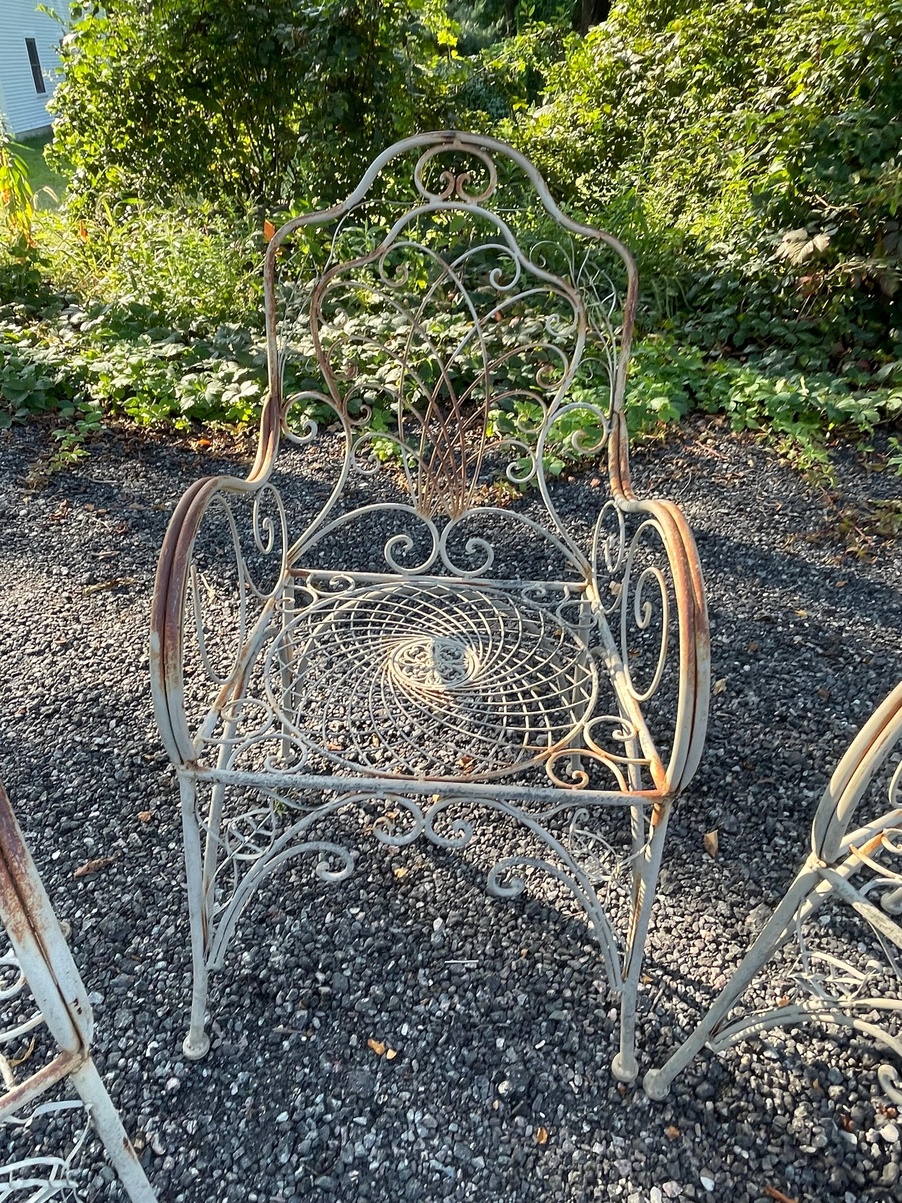 Vintage Wrought Iron Outdoor Patio Furniture In Good Condition For Sale In Cumberland, RI