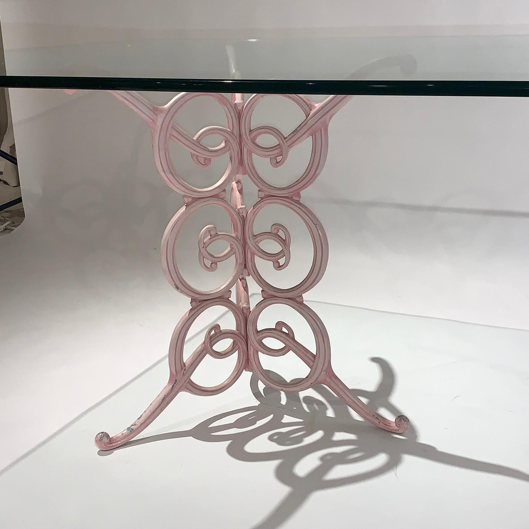 Salterini Style Wrought and Cast Metal Table and Chairs Garden Patio Set Pink In Good Condition In Hudson, NY