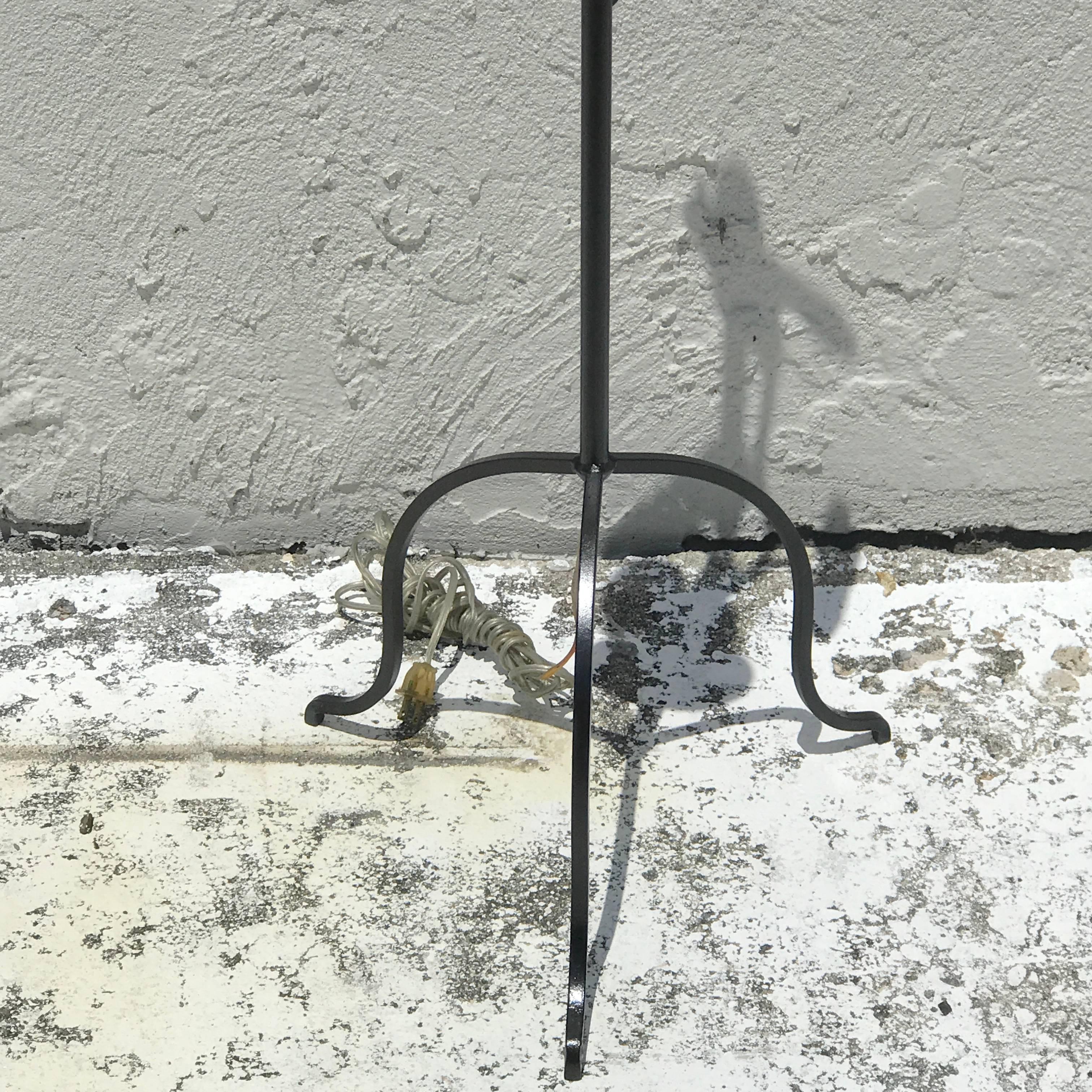 Salterini Style Wrought Iron Leaf Motif Floor Lamp 1