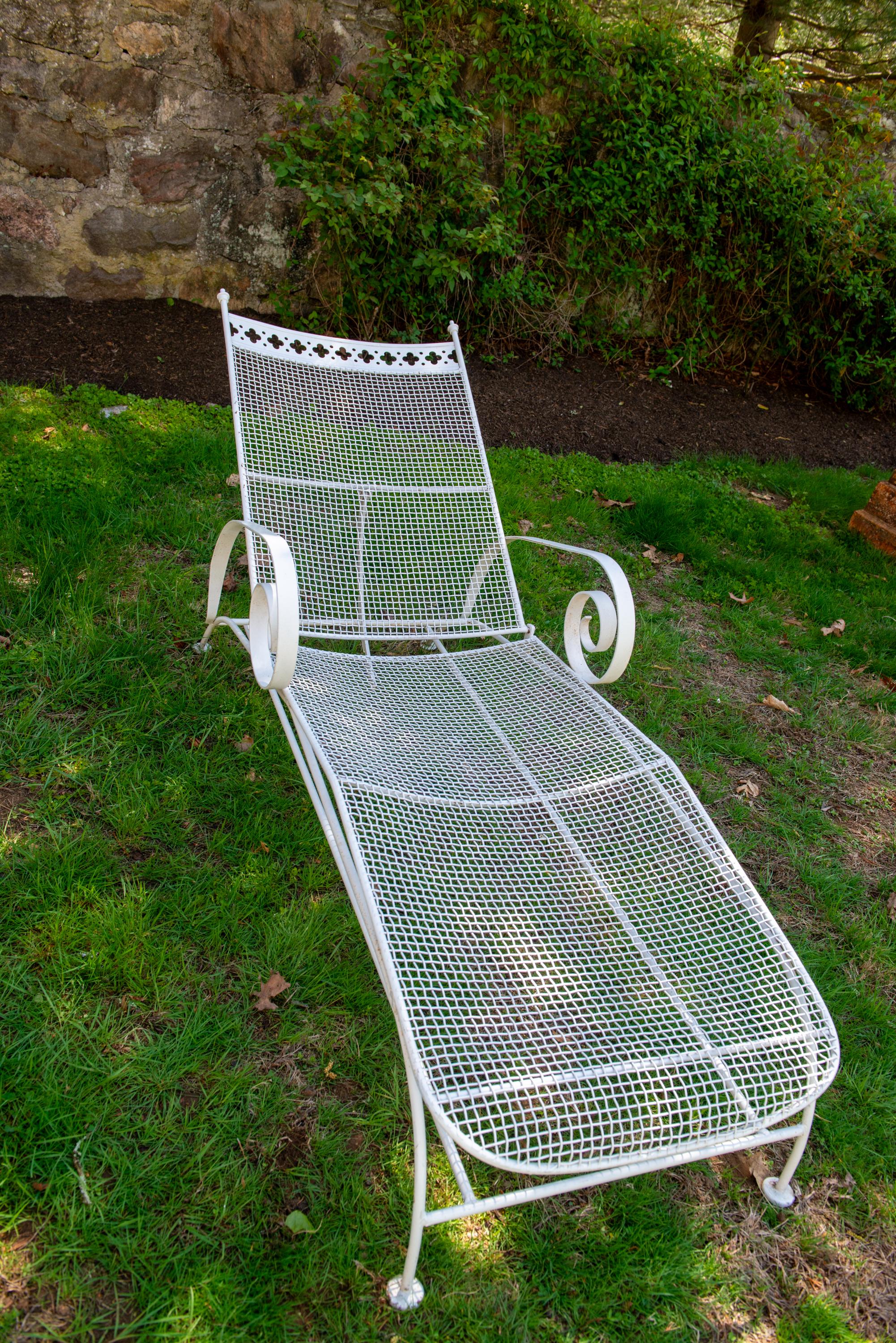 Salterini Taj Mahal Chaise Lounge in ferro battuto in vendita 1