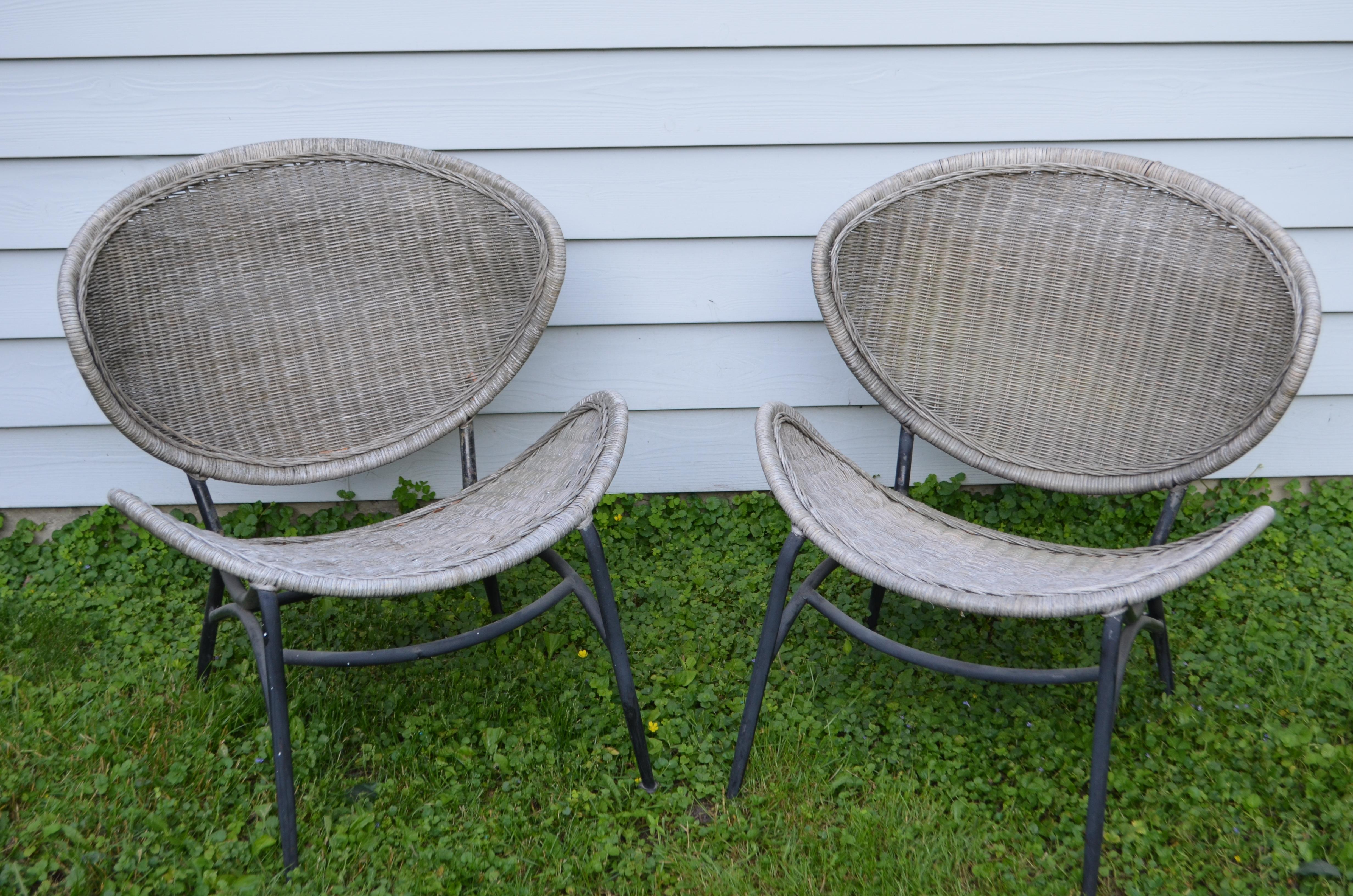 Mid-20th Century Salterini Wicker Clamshell Chairs, Pair, with Steel Frame for Home, Patio, Porch