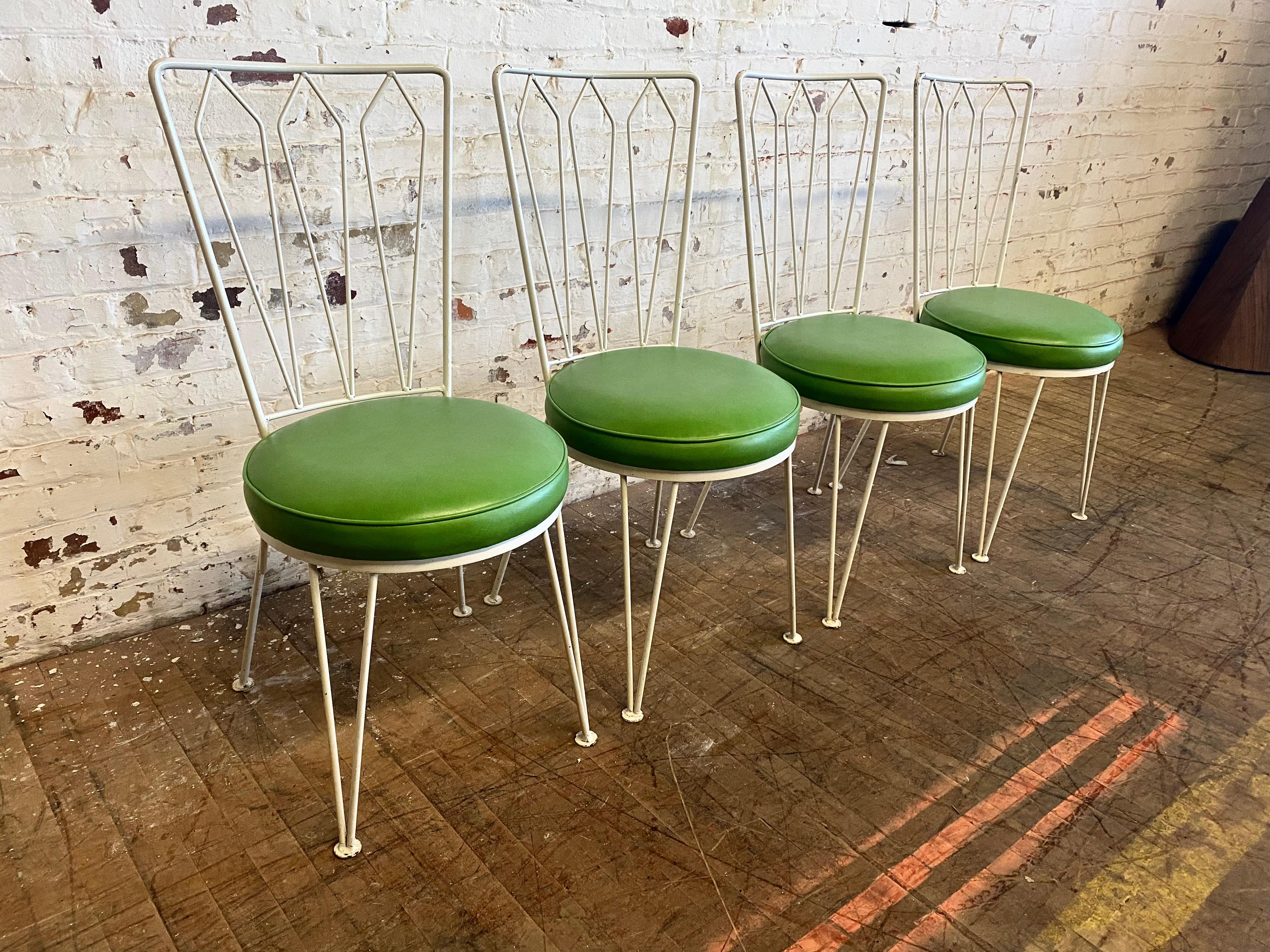 Milieu du XXe siècle Ensemble de 4 chaises de salle à manger en fer forgé Salterini / Woodard / Modernist en vente