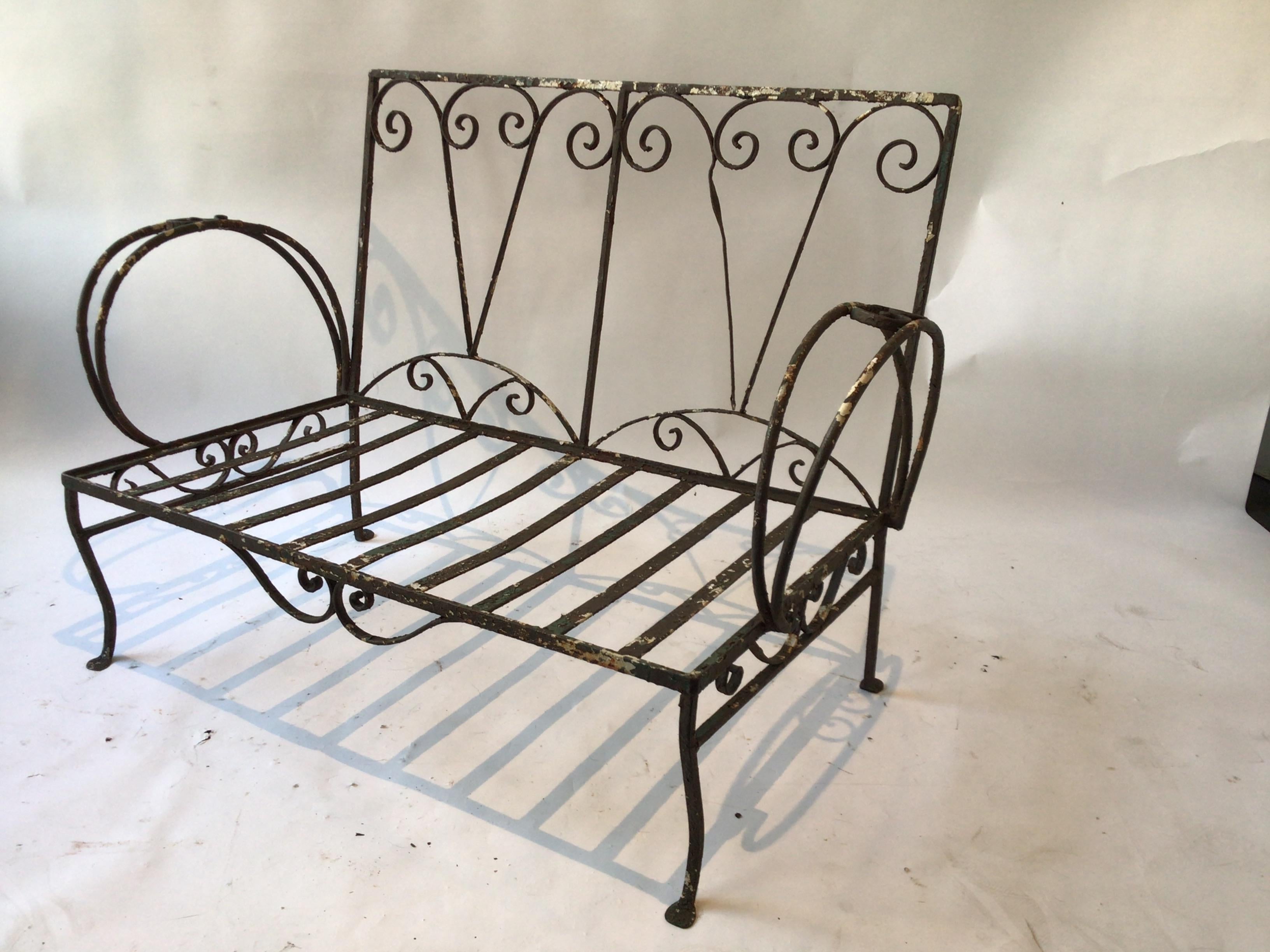 Salterini Wrought Iron Settee In Good Condition For Sale In Tarrytown, NY