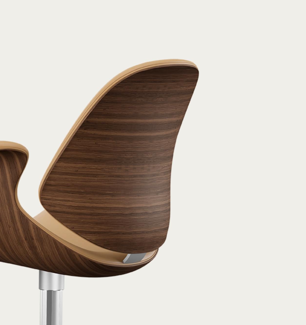 Salto and Sigsgaard Council Chair Walnut, Upholstery: Sand For One Collection In New Condition For Sale In Barcelona, Barcelona