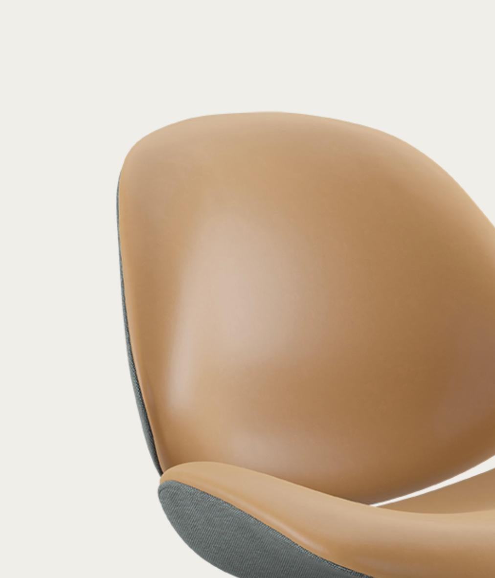 Salto and Sigsgaard Council Family Lounge Chair, Pedestral For One Collection For Sale 4