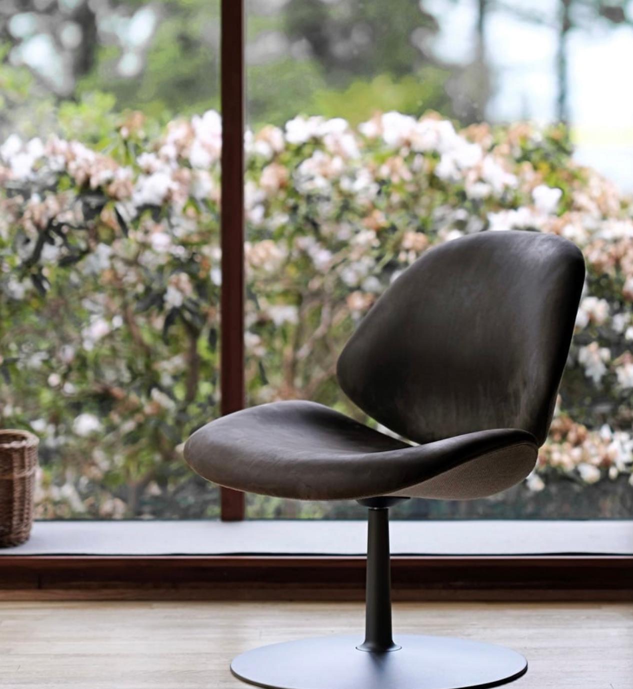 Salto and Sigsgaard Council Family Lounge Chair, Pedestral For One Collection For Sale 8