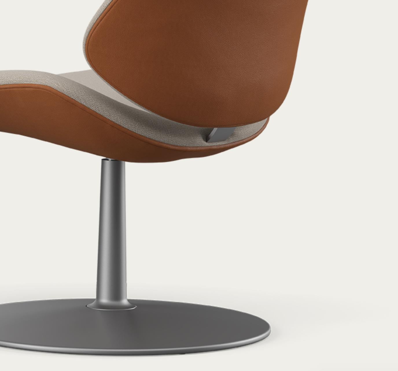 Salto and Sigsgaard Council Family Lounge Chair, Pedestral For One Collection In New Condition For Sale In Barcelona, Barcelona