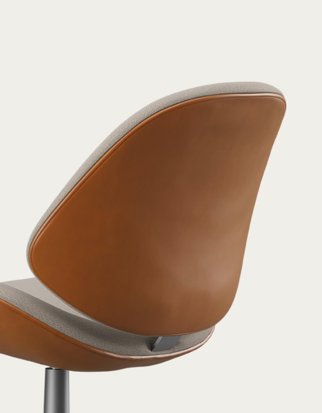 Aluminum Salto and Sigsgaard Council Family Lounge Chair, Pedestral For One Collection For Sale