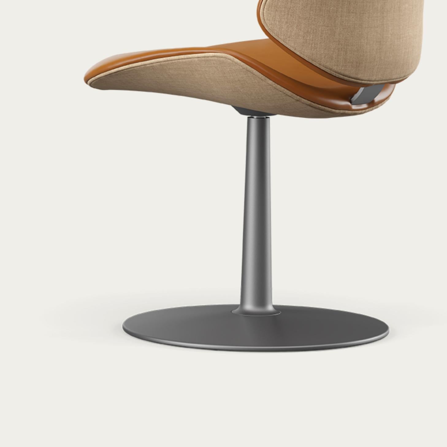 Salto and Sigsgaard Council Family Salon Chair Nevada Cognac For One Collection In New Condition For Sale In Barcelona, Barcelona