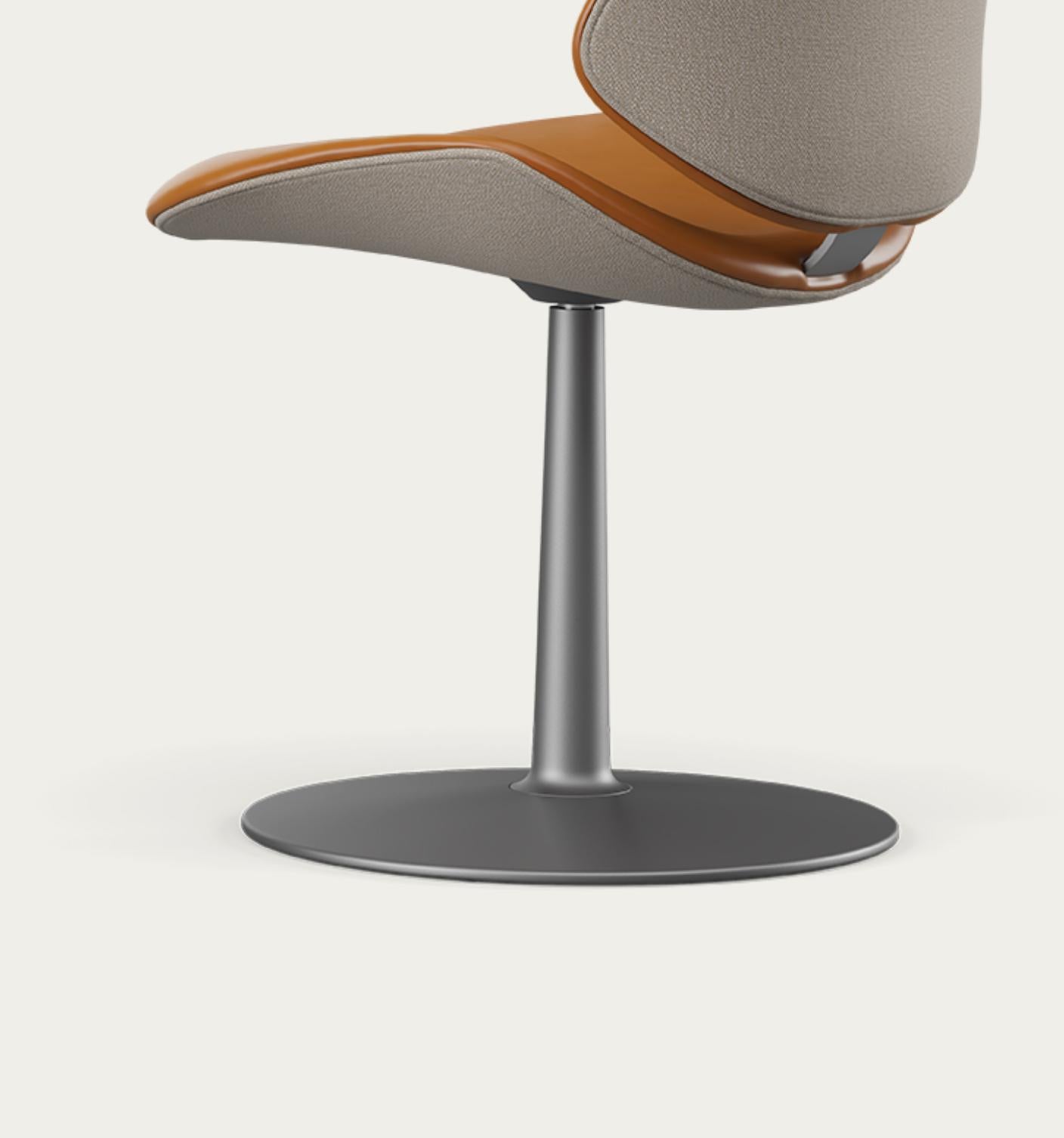 Salto and Sigsgaard Council Family Salon Chair Nevada Cognac For One Collection In New Condition For Sale In Barcelona, Barcelona