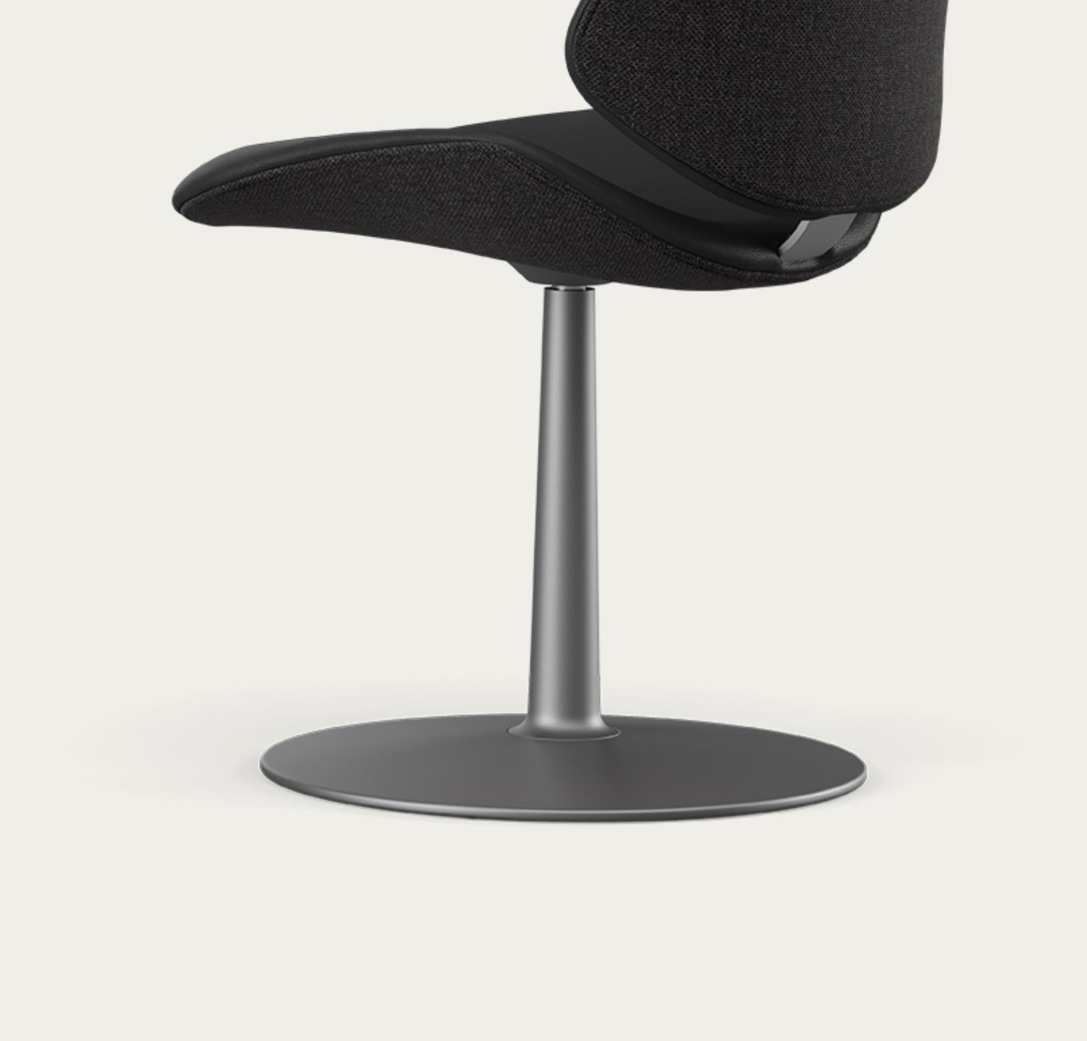 Contemporary Salto and Sigsgaard Council Family Salon Chair Prestige Black For One Collection For Sale