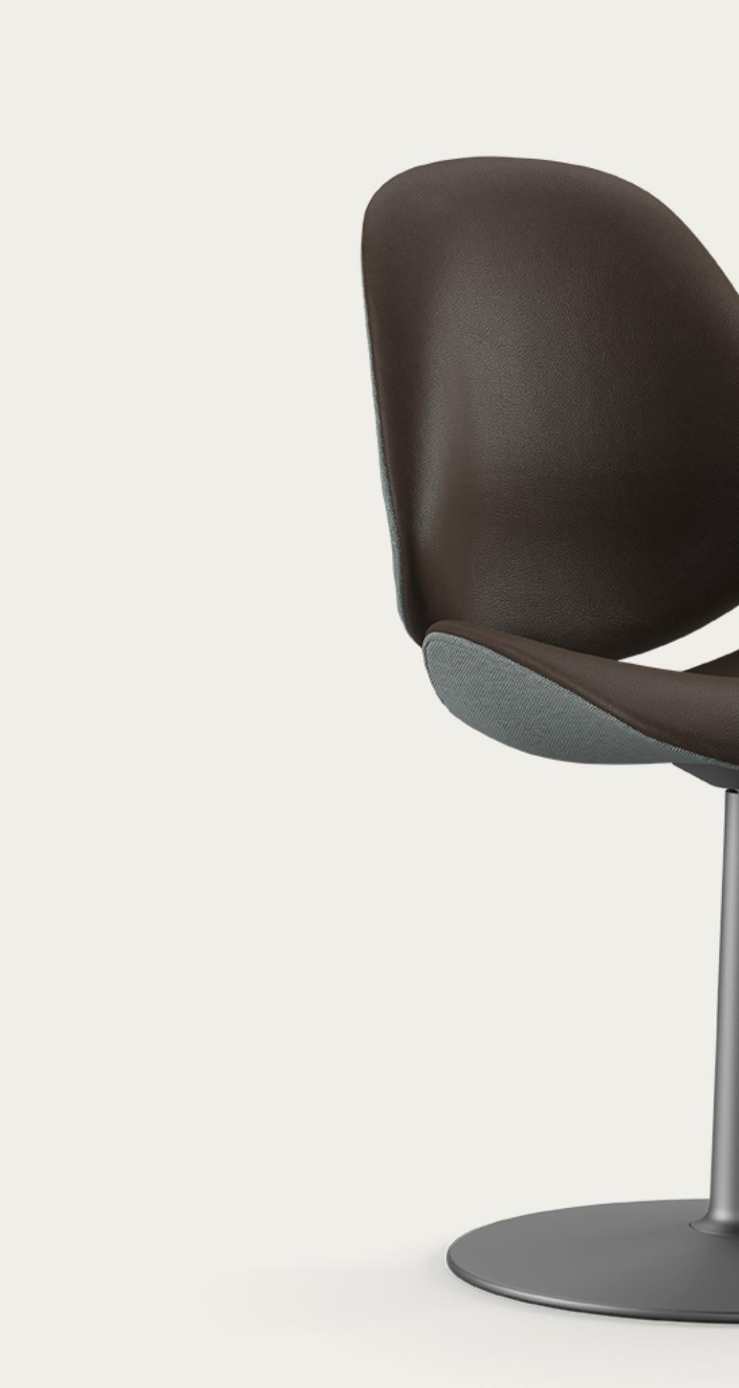 Salto and Sigsgaard Council Family Salon Chair Prestige Coffe For One Collection For Sale 3