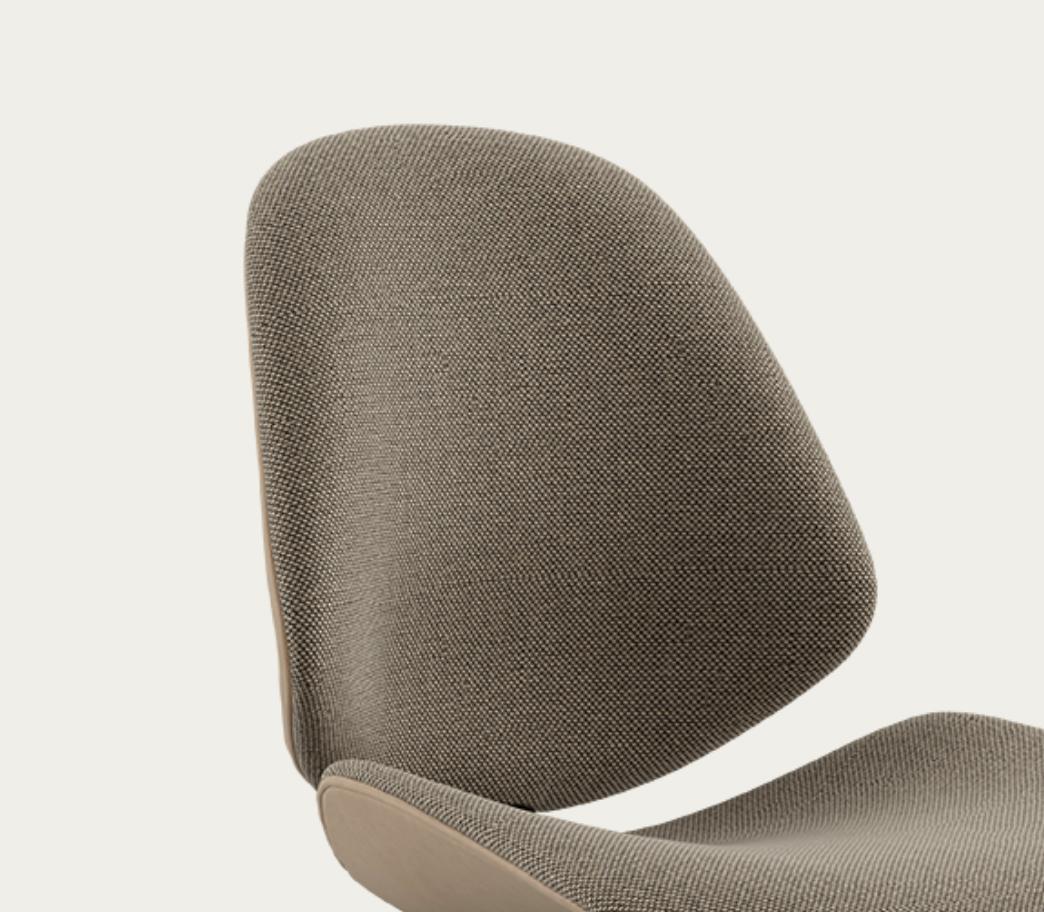 Salto and Sigsgaard Council Family Salon Chair Re-Wool 218  For One Collection In New Condition For Sale In Barcelona, Barcelona