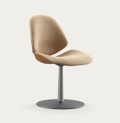 Chaise de salon familiale du Council Family Remix 242 pour une collection