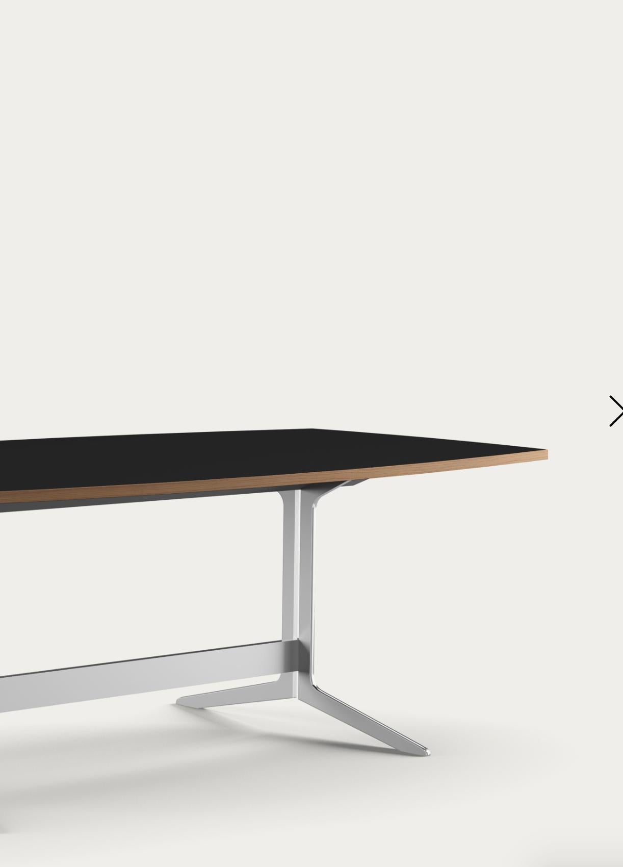 Mesa de Consejo Salto y Sigsgaard Colección Curved For One en venta 3