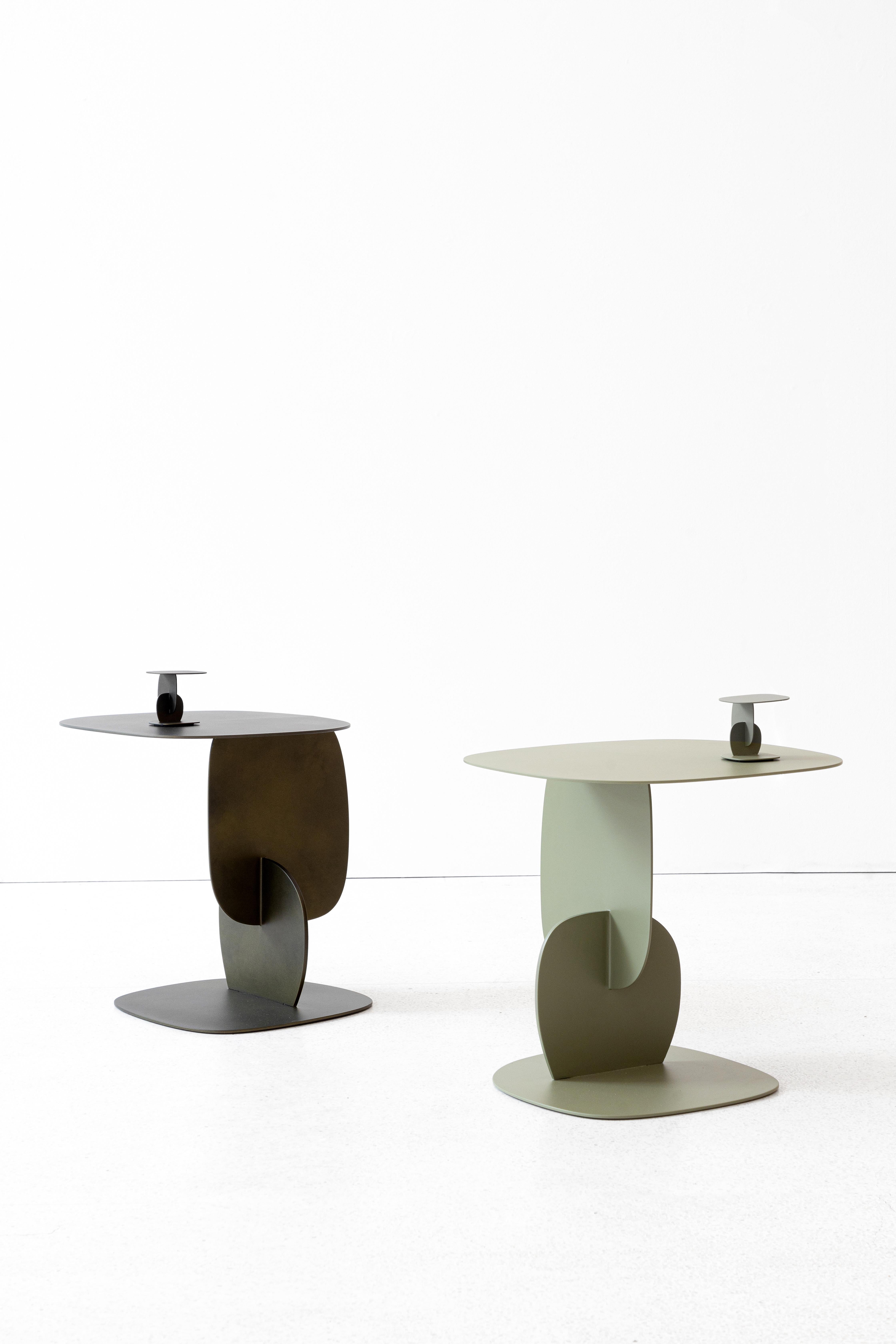 Table d'appoint Salto Neuf - En vente à São Paulo, BR