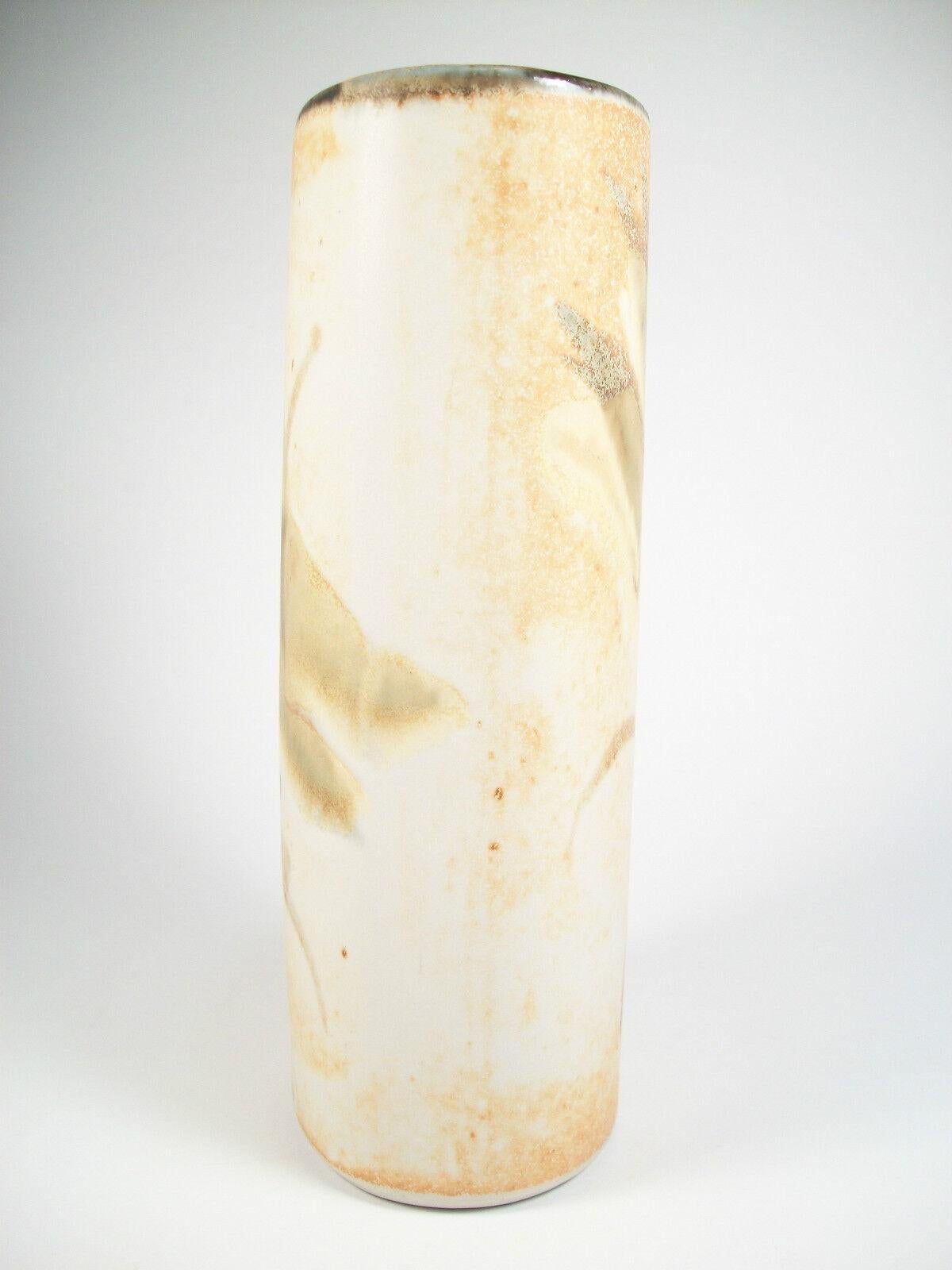 Mid-Century Modern SALTSPRING POTTERY - Studio Pottery Stoneware Vase - Canada - Late 20th Century For Sale