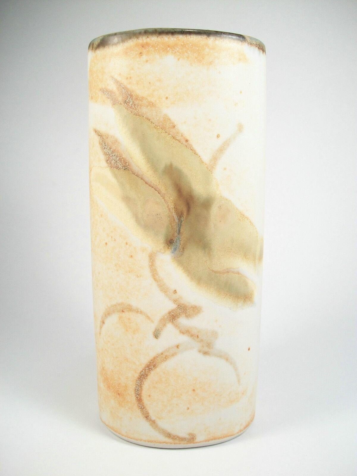 Canadian SALTSPRING POTTERY - Studio Pottery Stoneware Vase - Canada - Late 20th Century For Sale