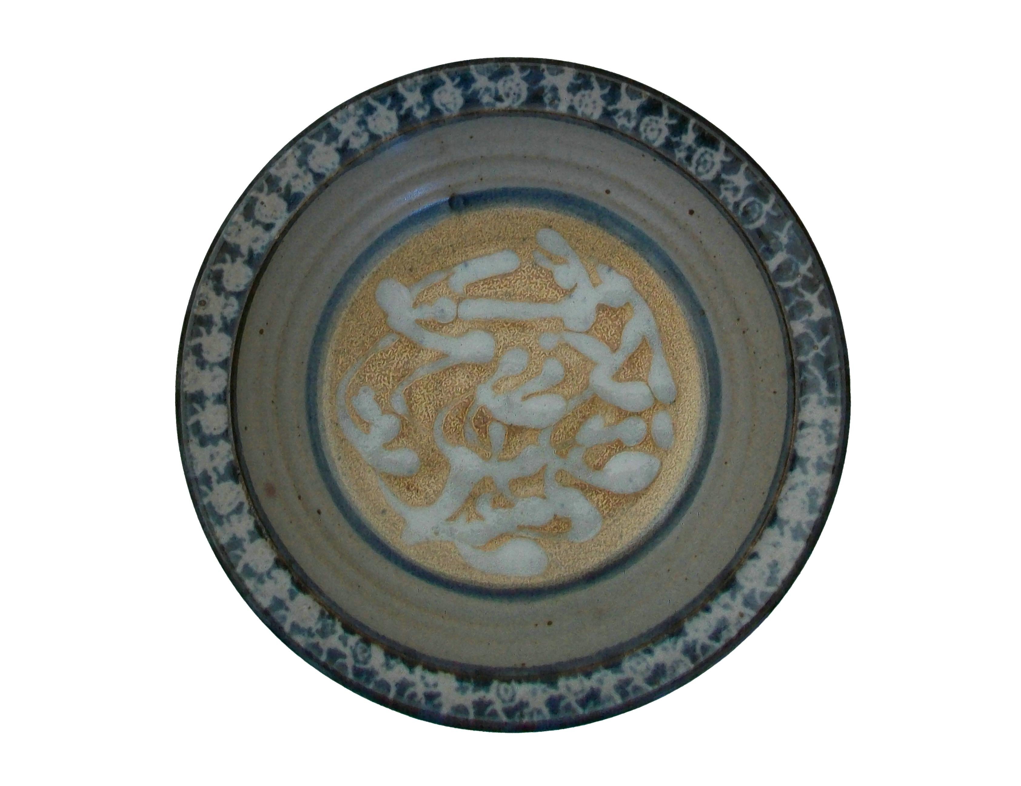 Mid-Century Modern Bol en poterie Saltspring, Studio Pottery, Canada, fin du 20e siècle en vente