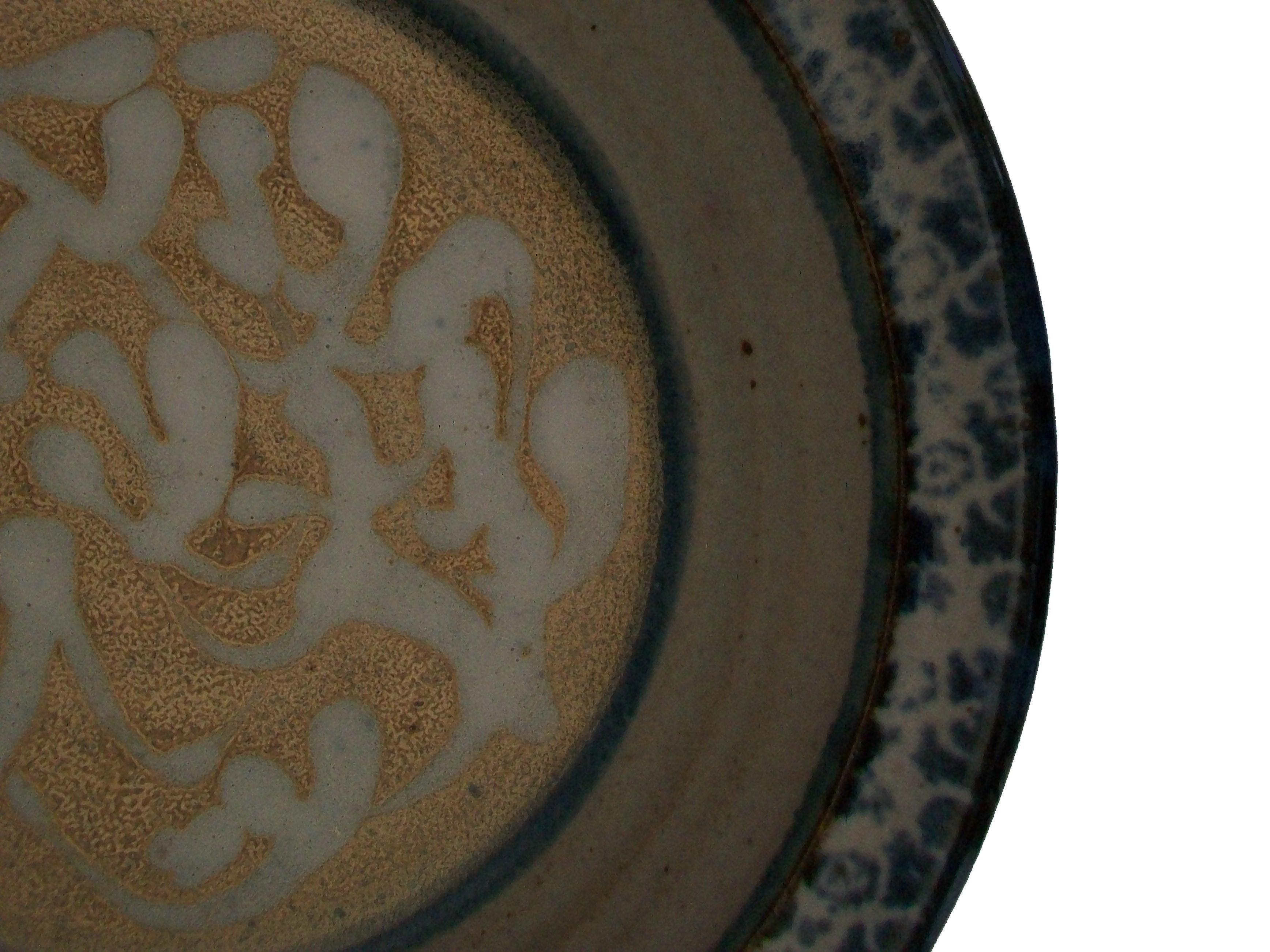 Vernissé Bol en poterie Saltspring, Studio Pottery, Canada, fin du 20e siècle en vente