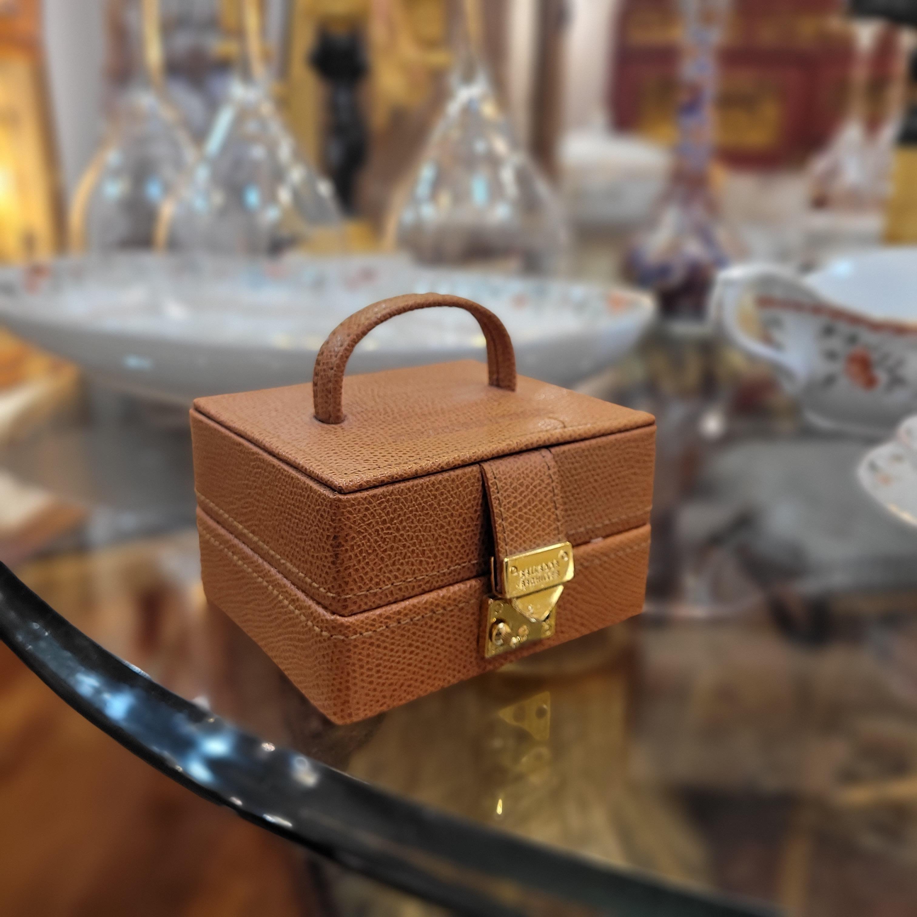 Salvador Bachiller Camel  briefcase, jewelry box  leather gold-plated brass For Sale 1