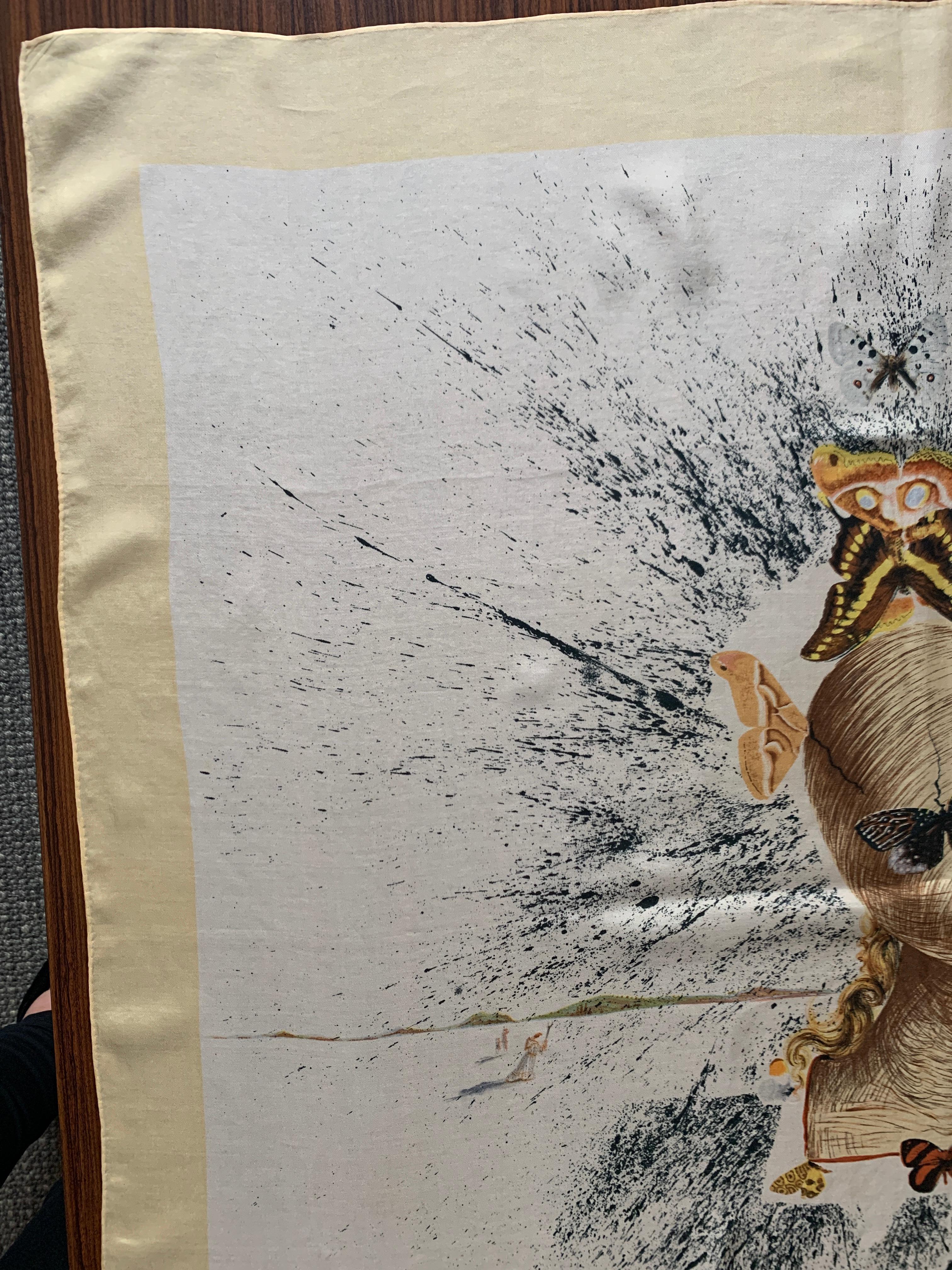 Salvador Dali Surrealistischer Seidenmoth-Schal, 1950er Jahre im Zustand „Gut“ im Angebot in San Francisco, CA