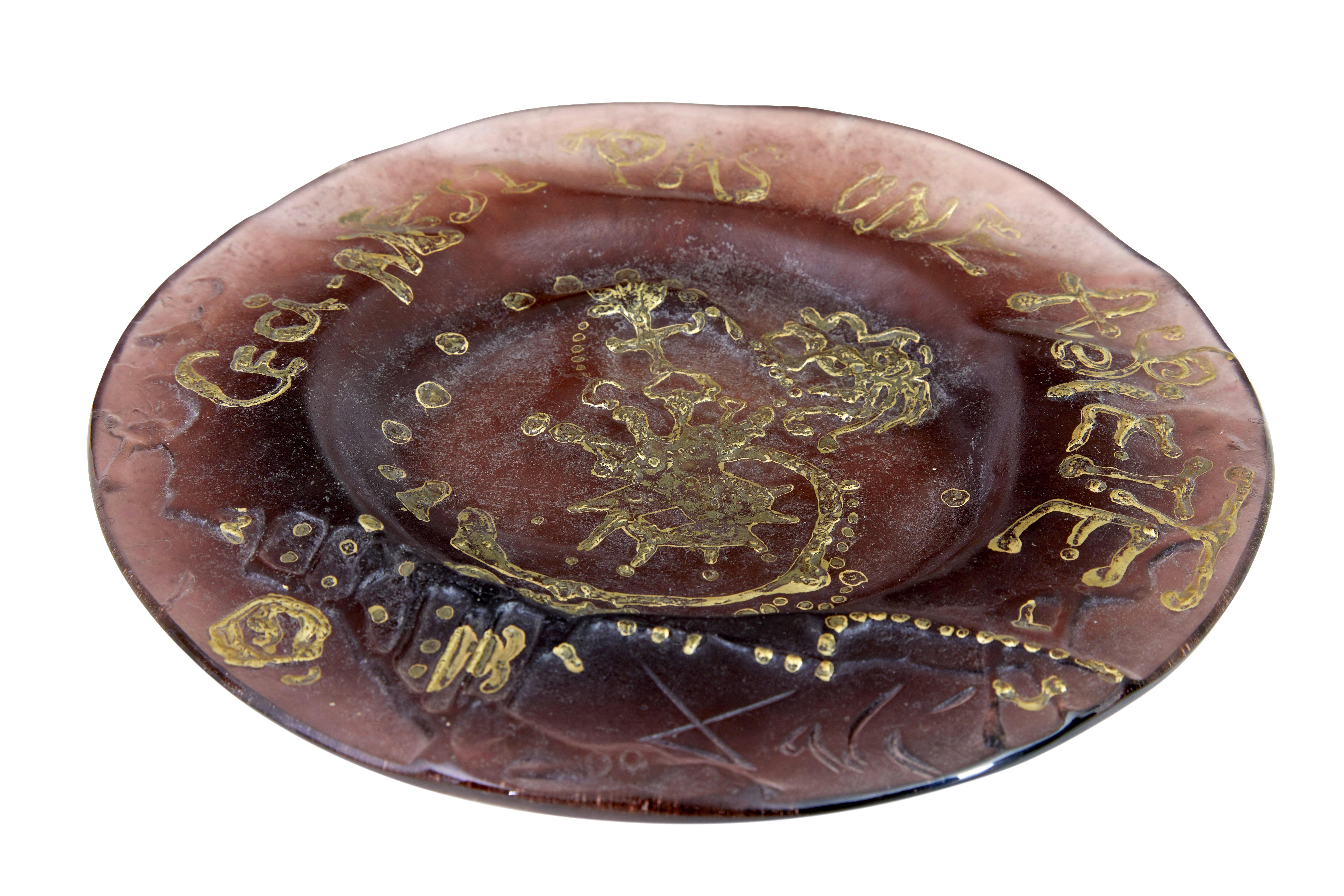 Modern Salvador dali ceci n’est pas une assiette art plate For Sale